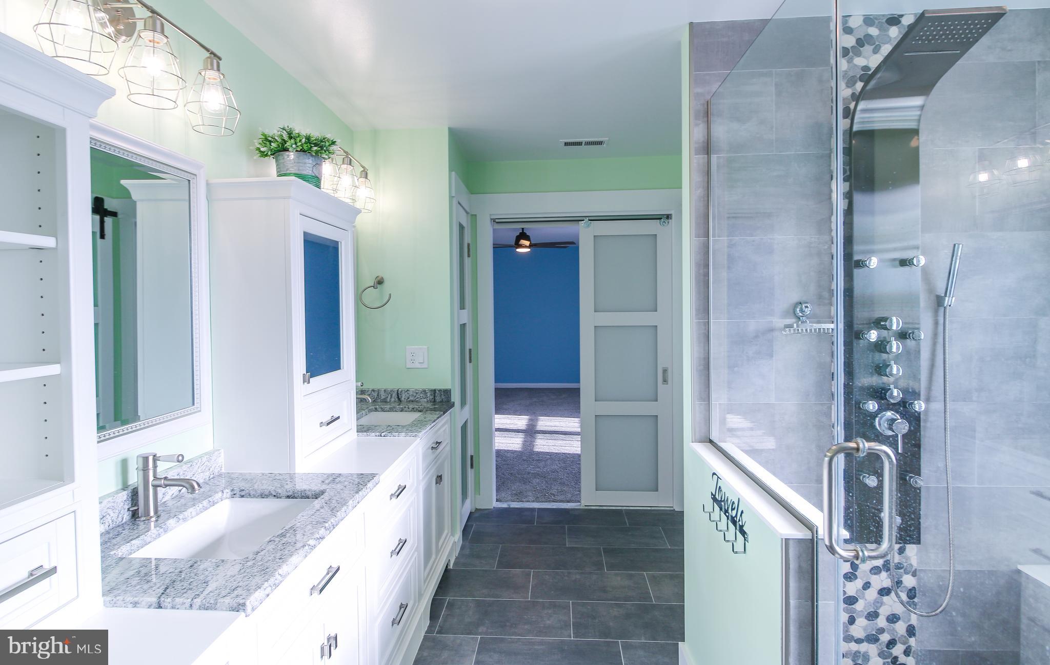 CROSS POINT - Residential