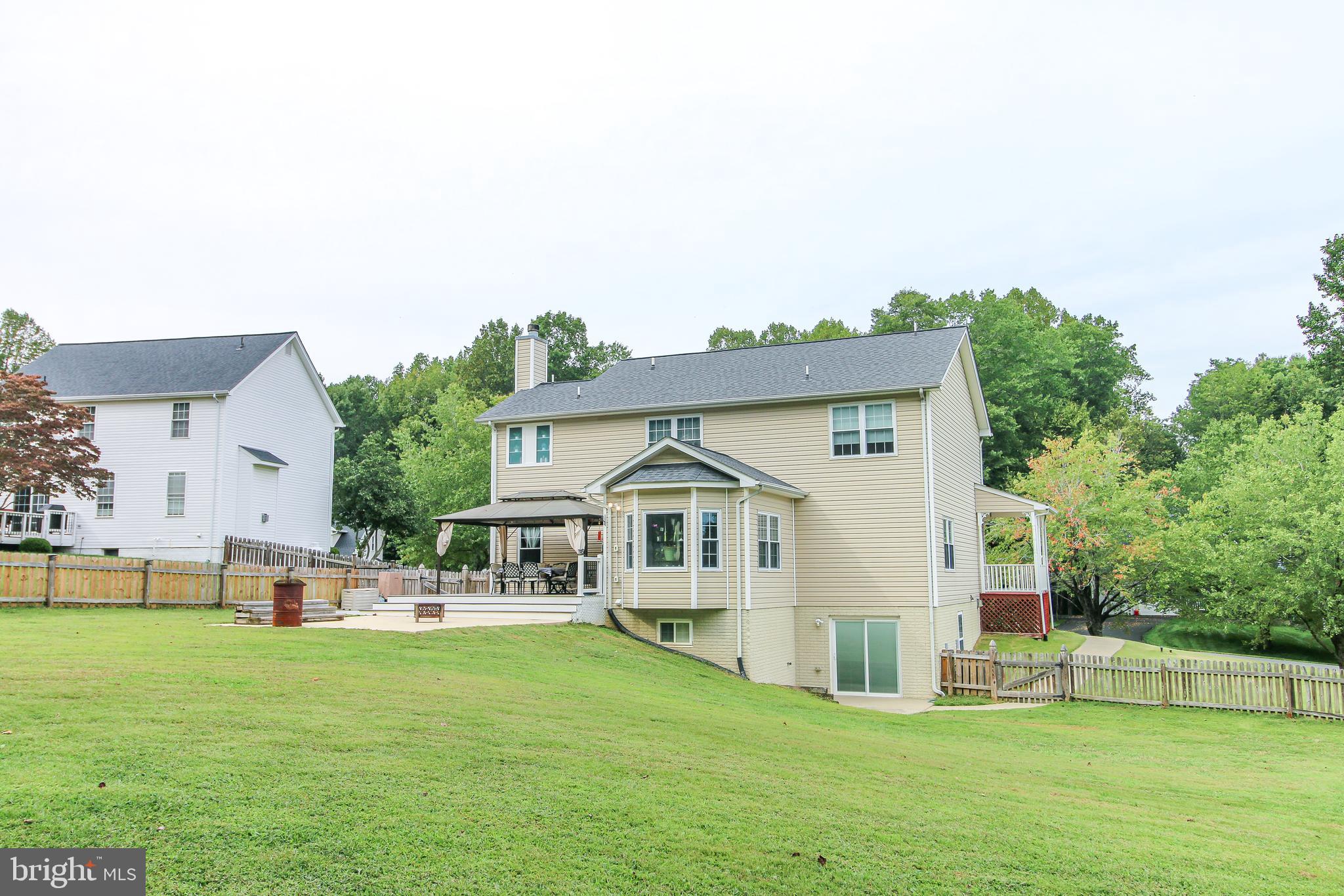 CROSS POINT - Residential