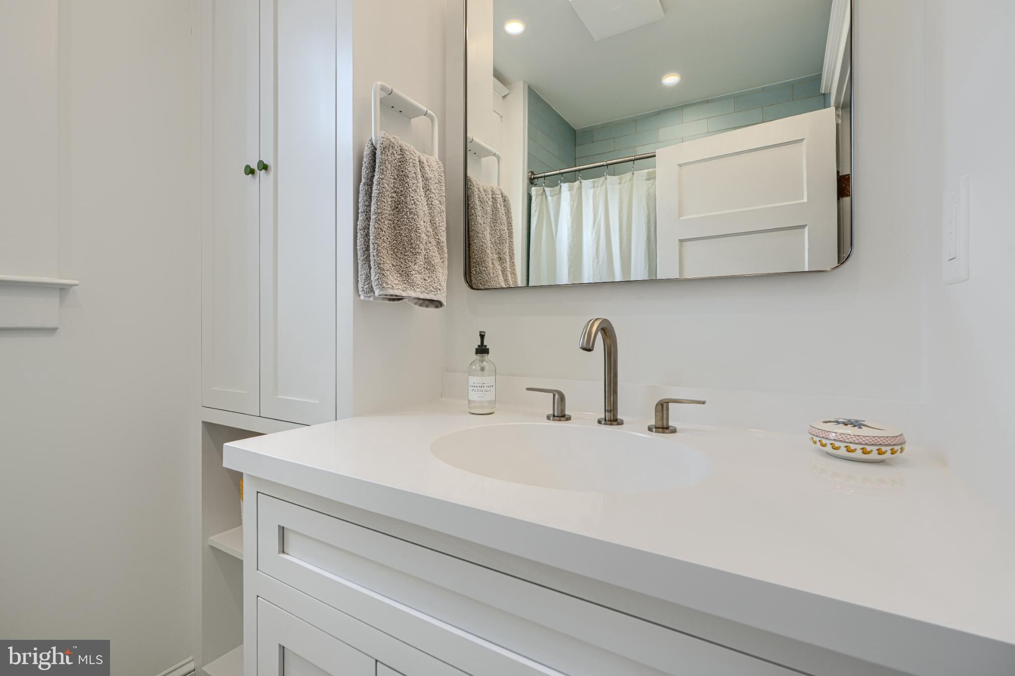 RADNOR WINSTON - Residential