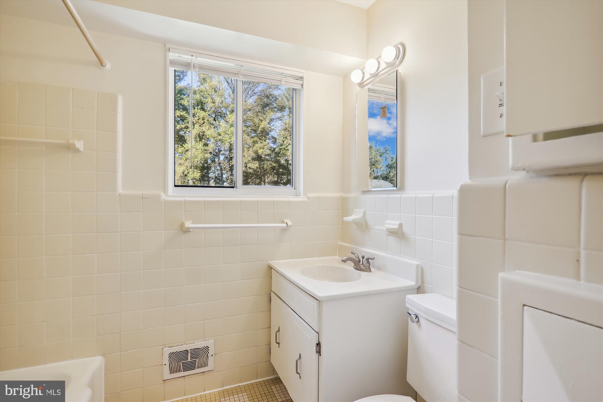 PARKSIDE CONDOMINIUMS - Residential