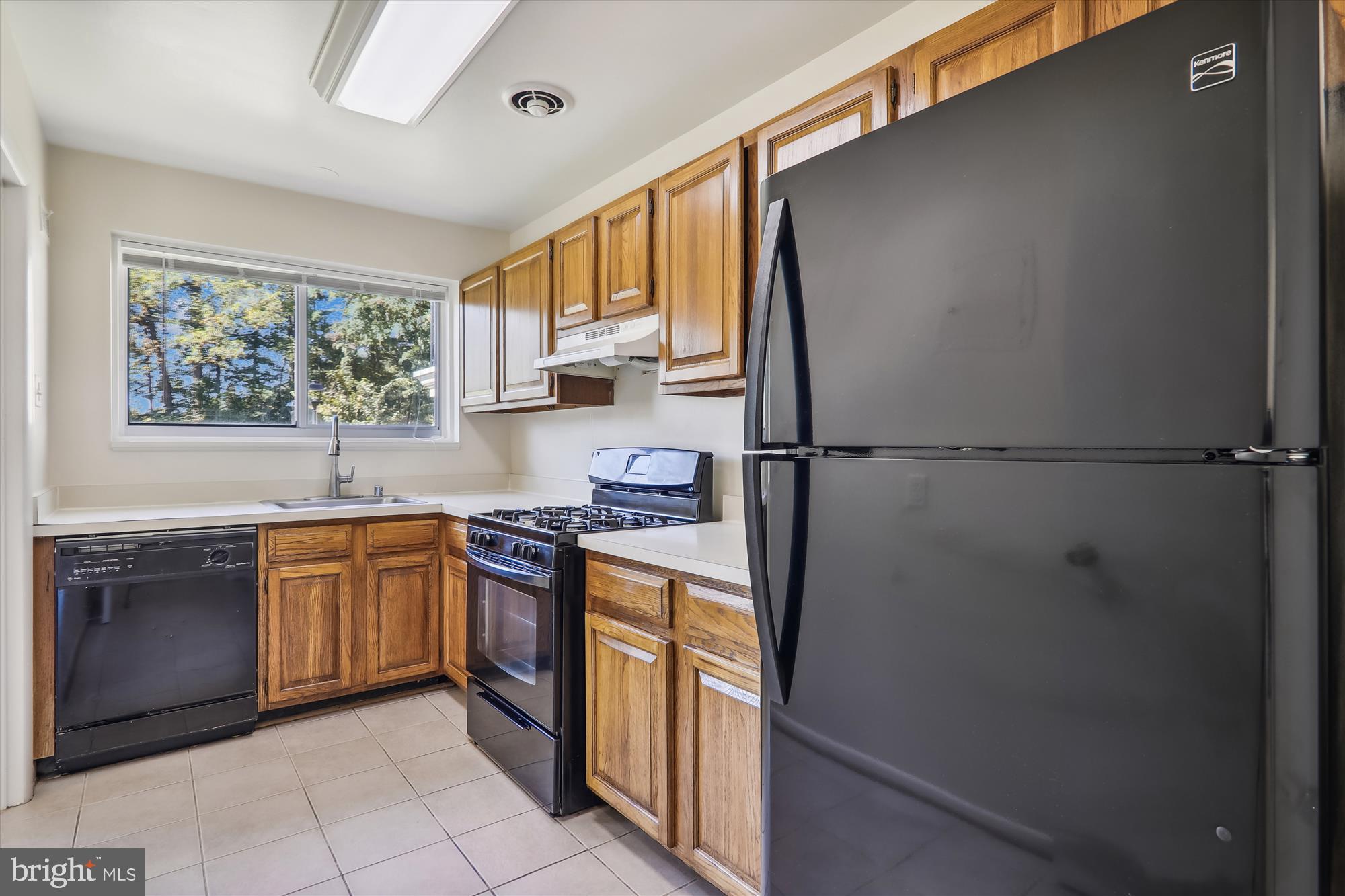 PARKSIDE CONDOMINIUMS - Residential