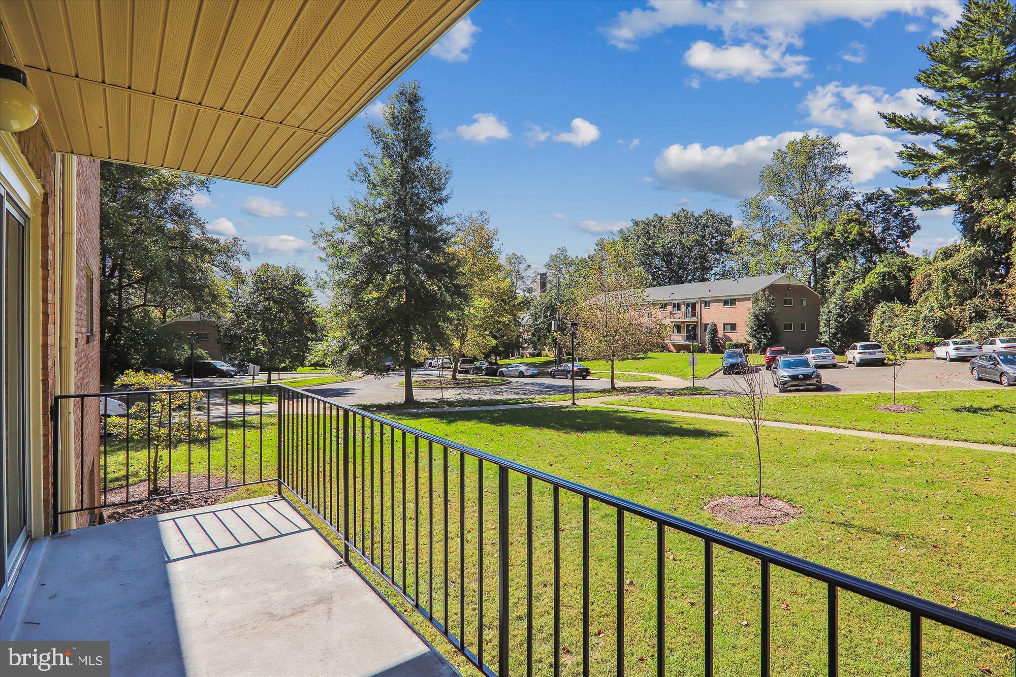 PARKSIDE CONDOMINIUMS - Residential