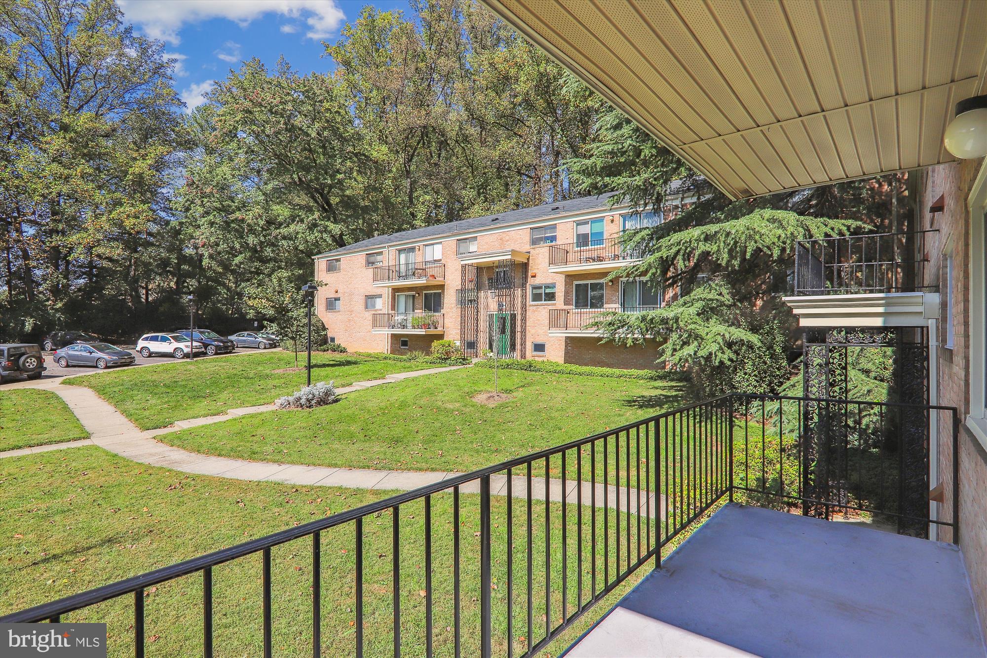 PARKSIDE CONDOMINIUMS - Residential