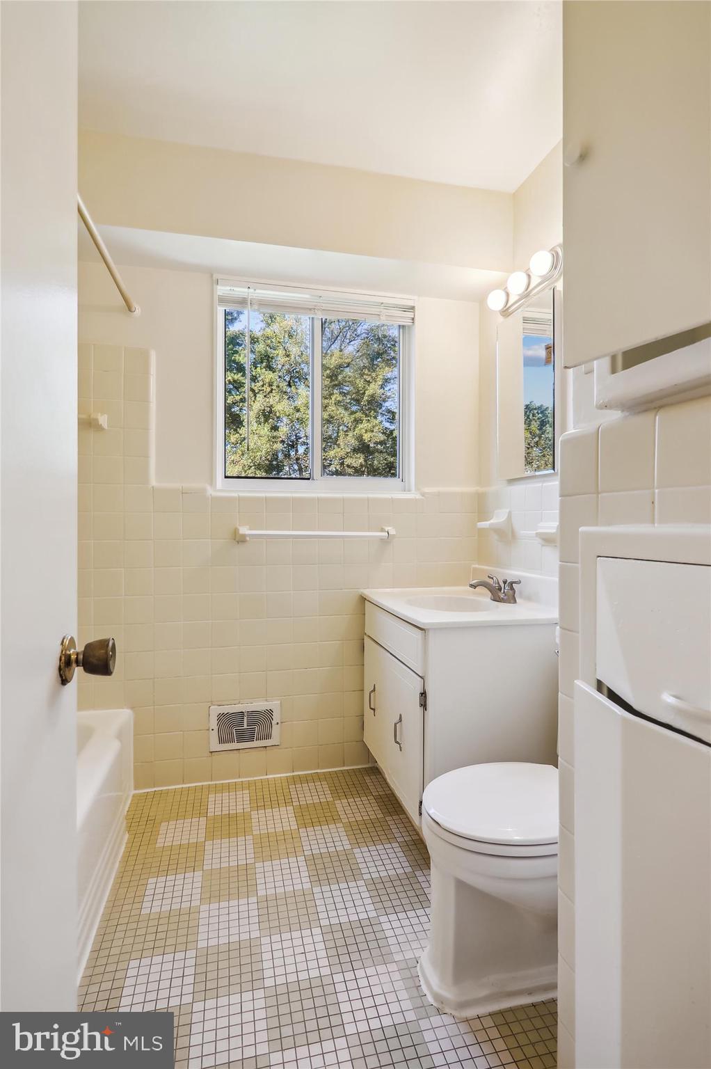 PARKSIDE CONDOMINIUMS - Residential