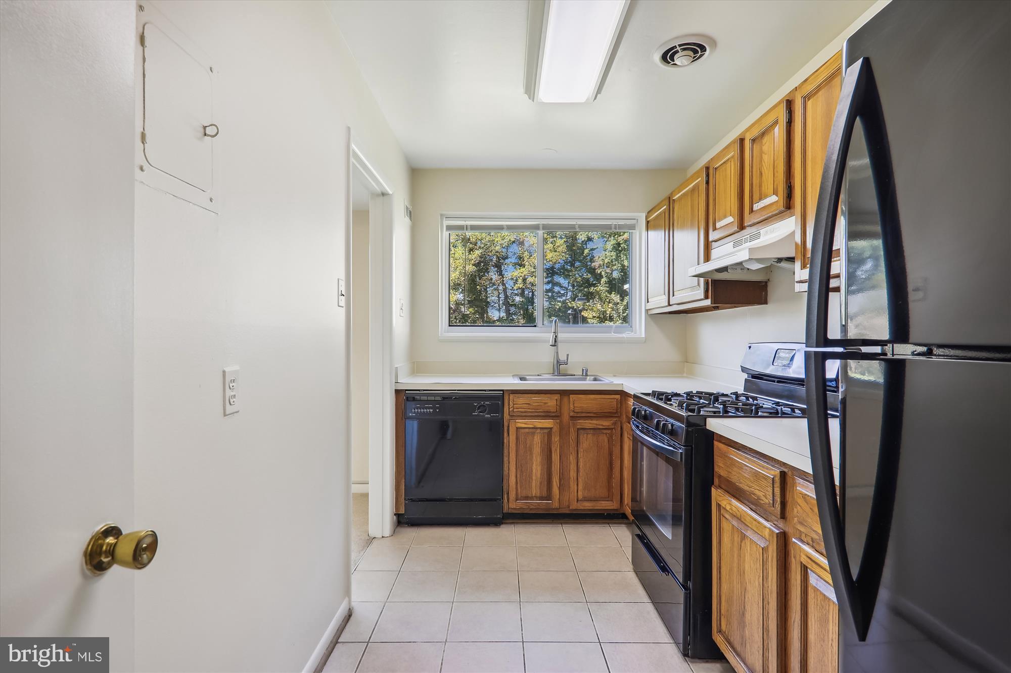 PARKSIDE CONDOMINIUMS - Residential