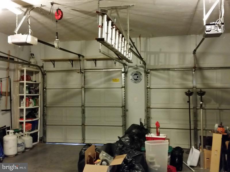 THORNBURY HUNT - Residential