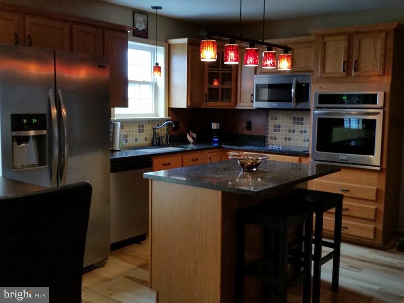 THORNBURY HUNT - Residential