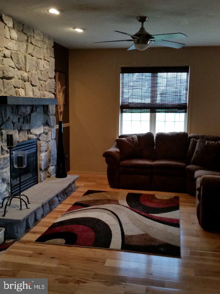 THORNBURY HUNT - Residential