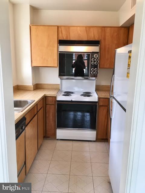 3880 NW RODMAN STREET NW D214