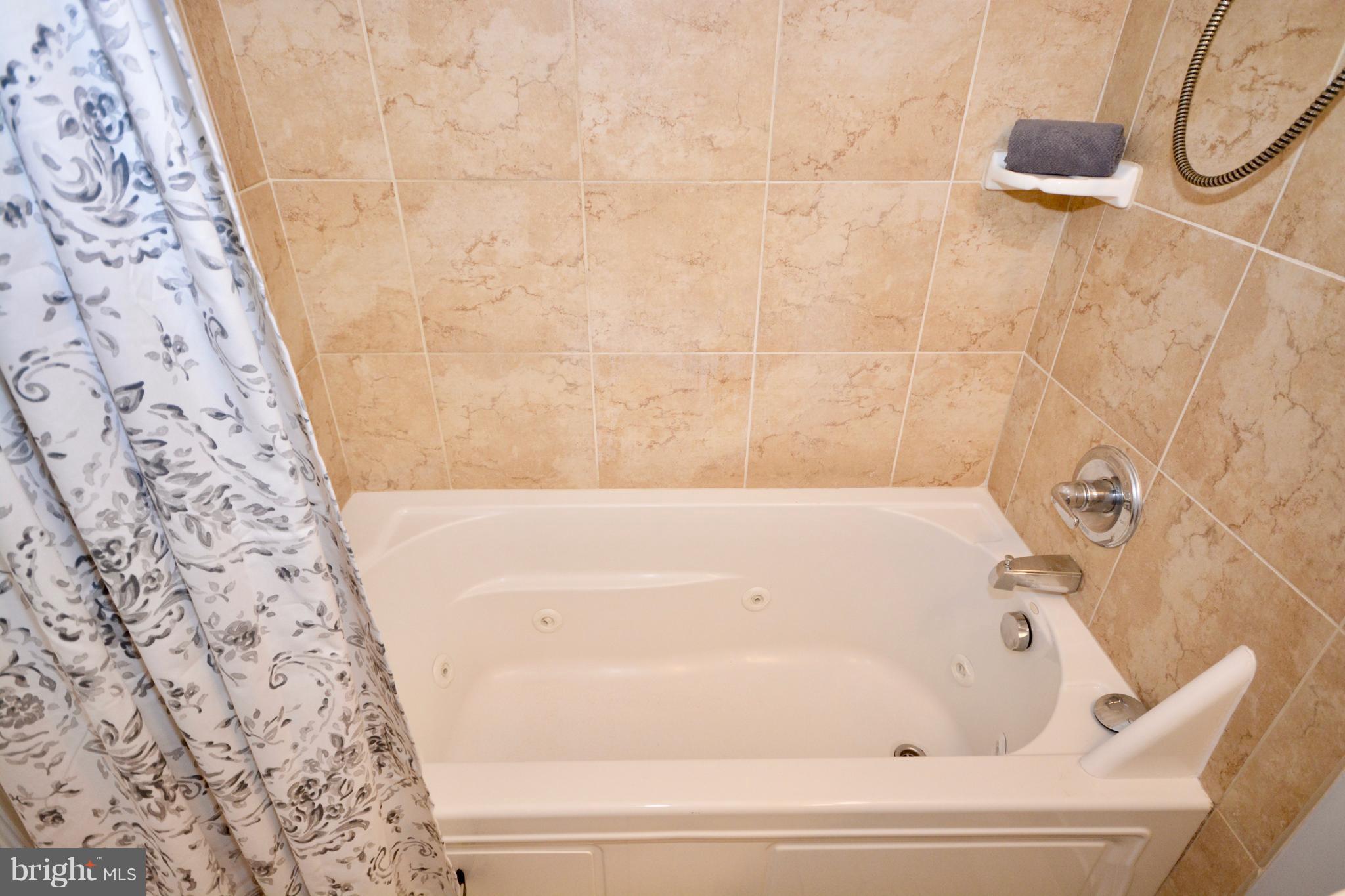 WASHINGTON SQUARE - Residential