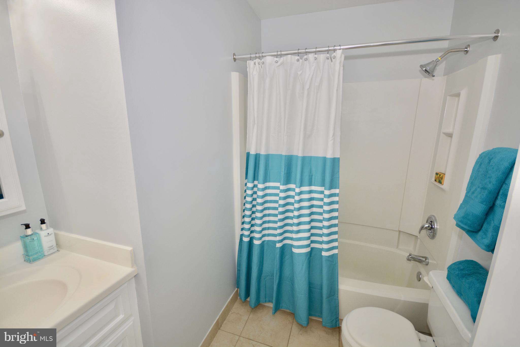 WASHINGTON SQUARE - Residential