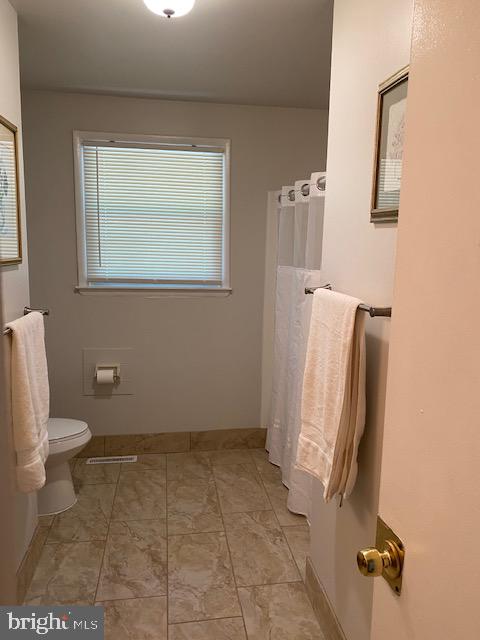 327 W VIRGINIA ROAD