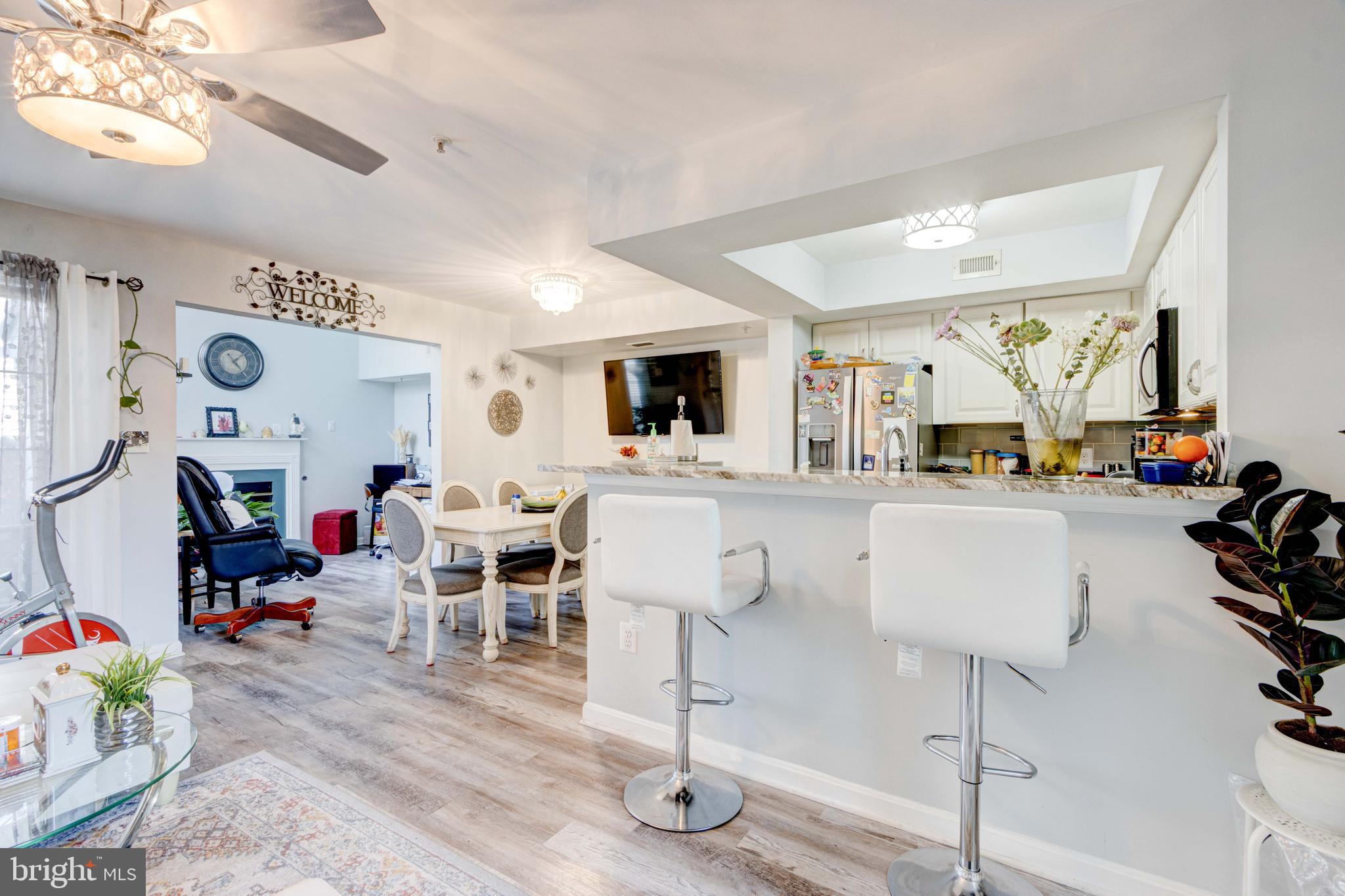 KINGS COUNCIL CONDO - Residential