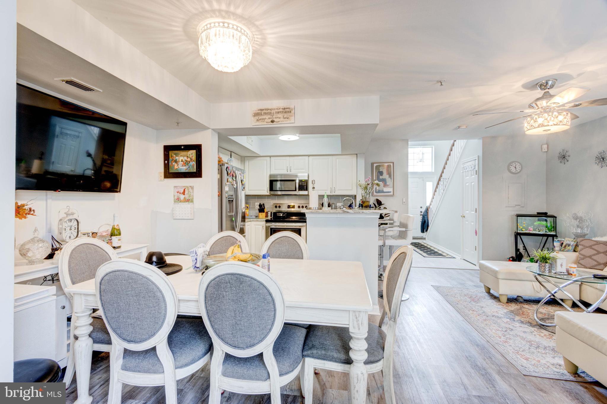 KINGS COUNCIL CONDO - Residential