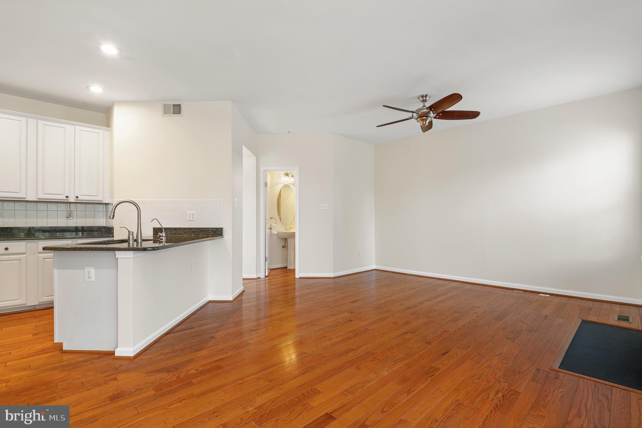 THE LANDINGS AT RIVER OAKS - Residential