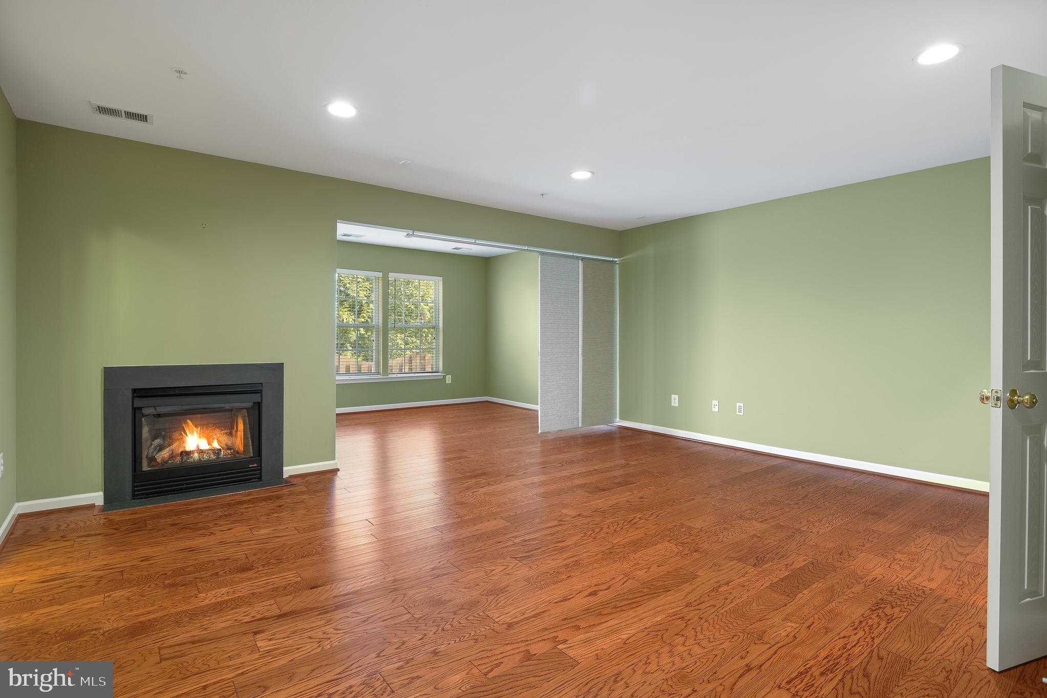 THE LANDINGS AT RIVER OAKS - Residential