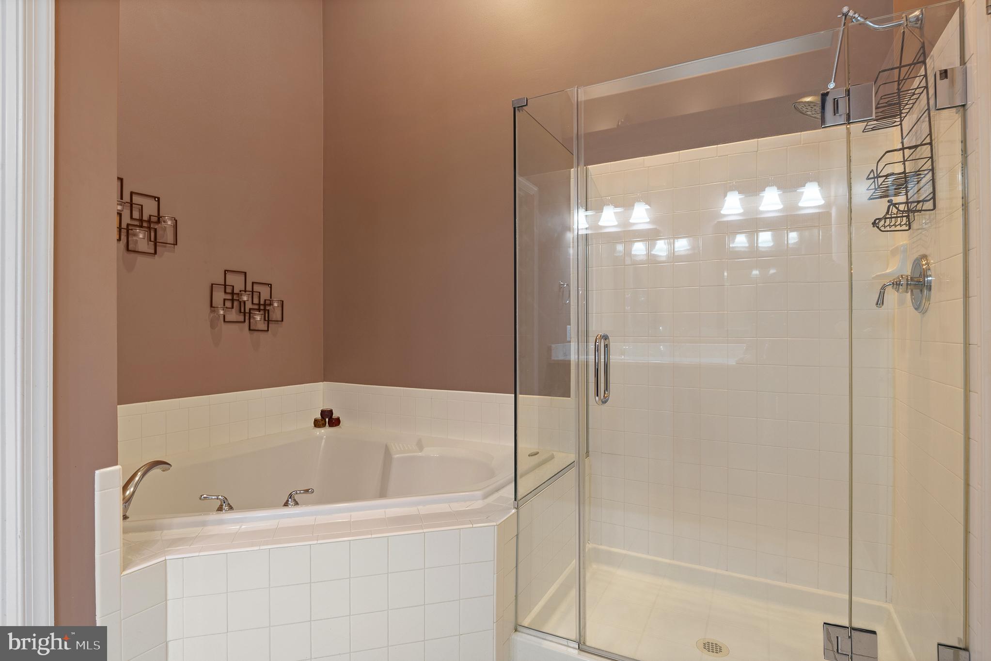 THE LANDINGS AT RIVER OAKS - Residential