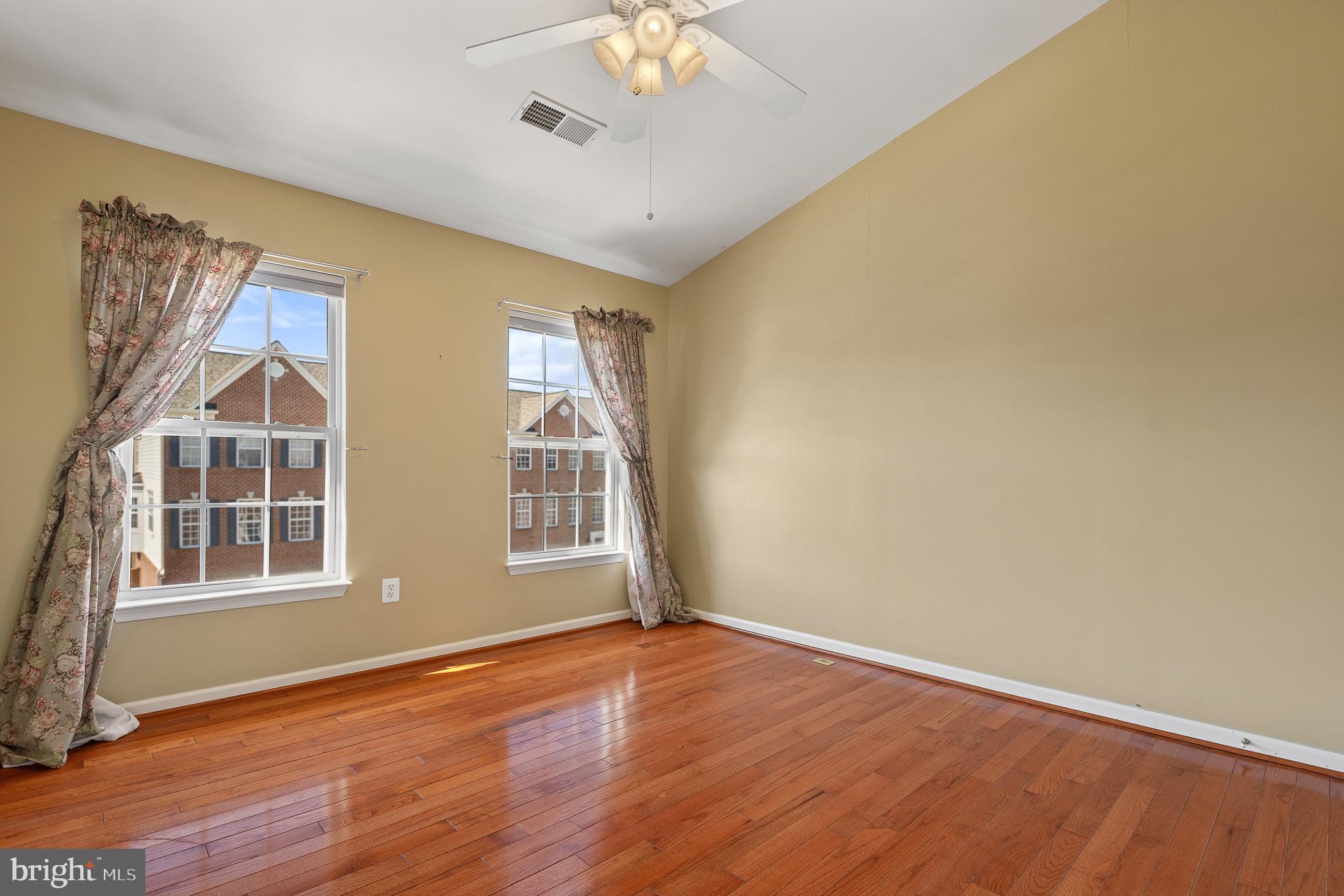 THE LANDINGS AT RIVER OAKS - Residential