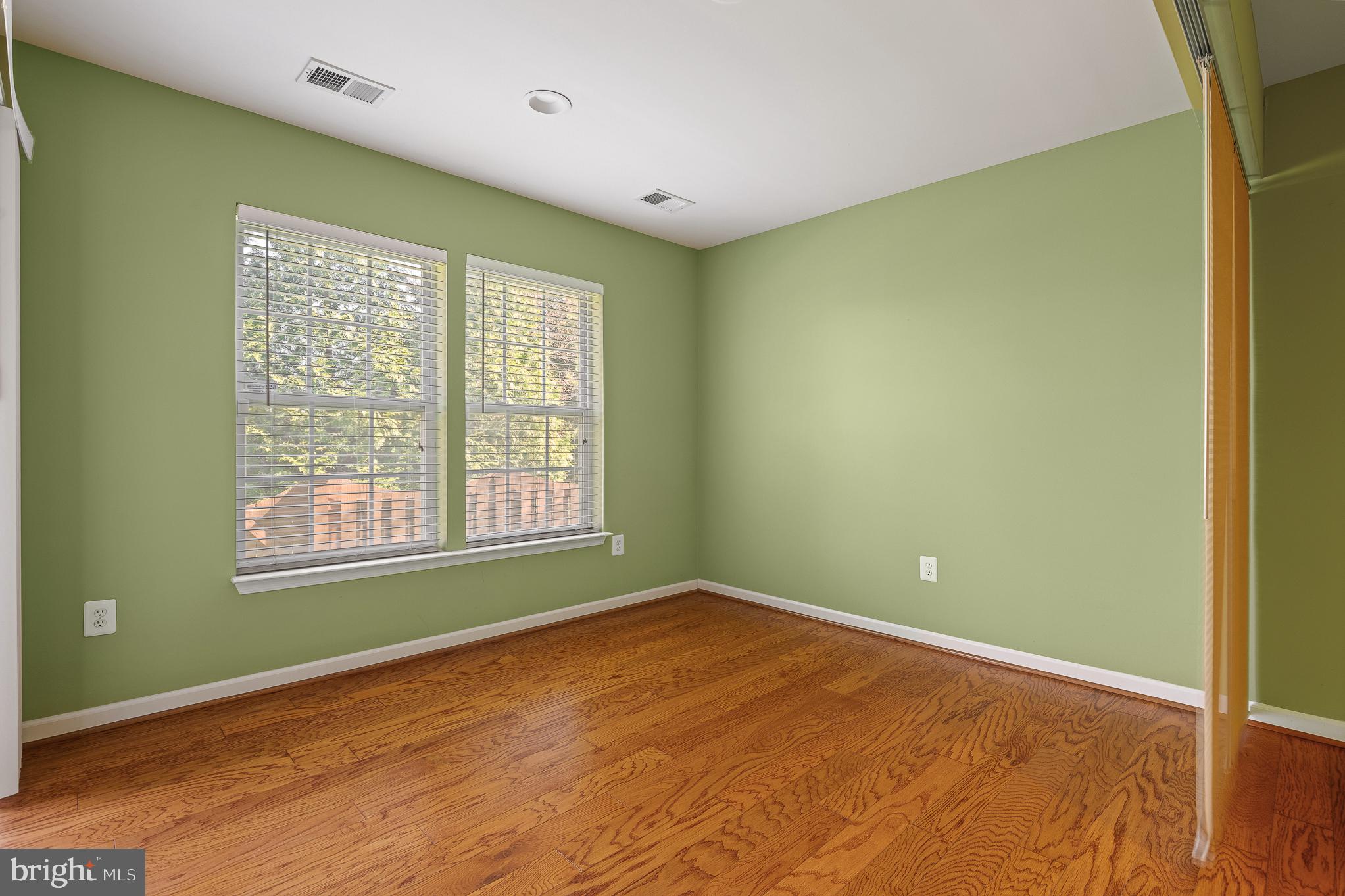 THE LANDINGS AT RIVER OAKS - Residential