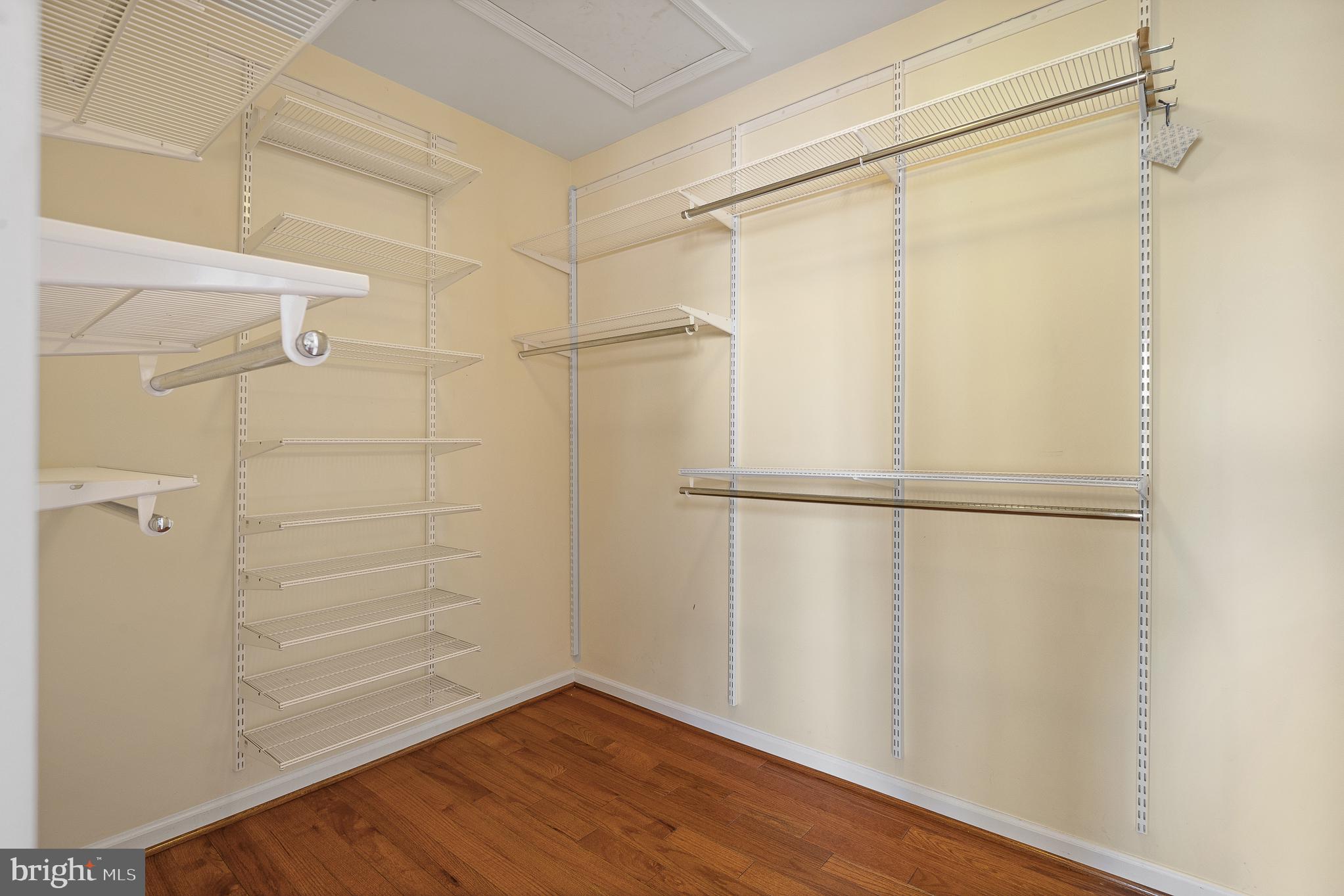 THE LANDINGS AT RIVER OAKS - Residential