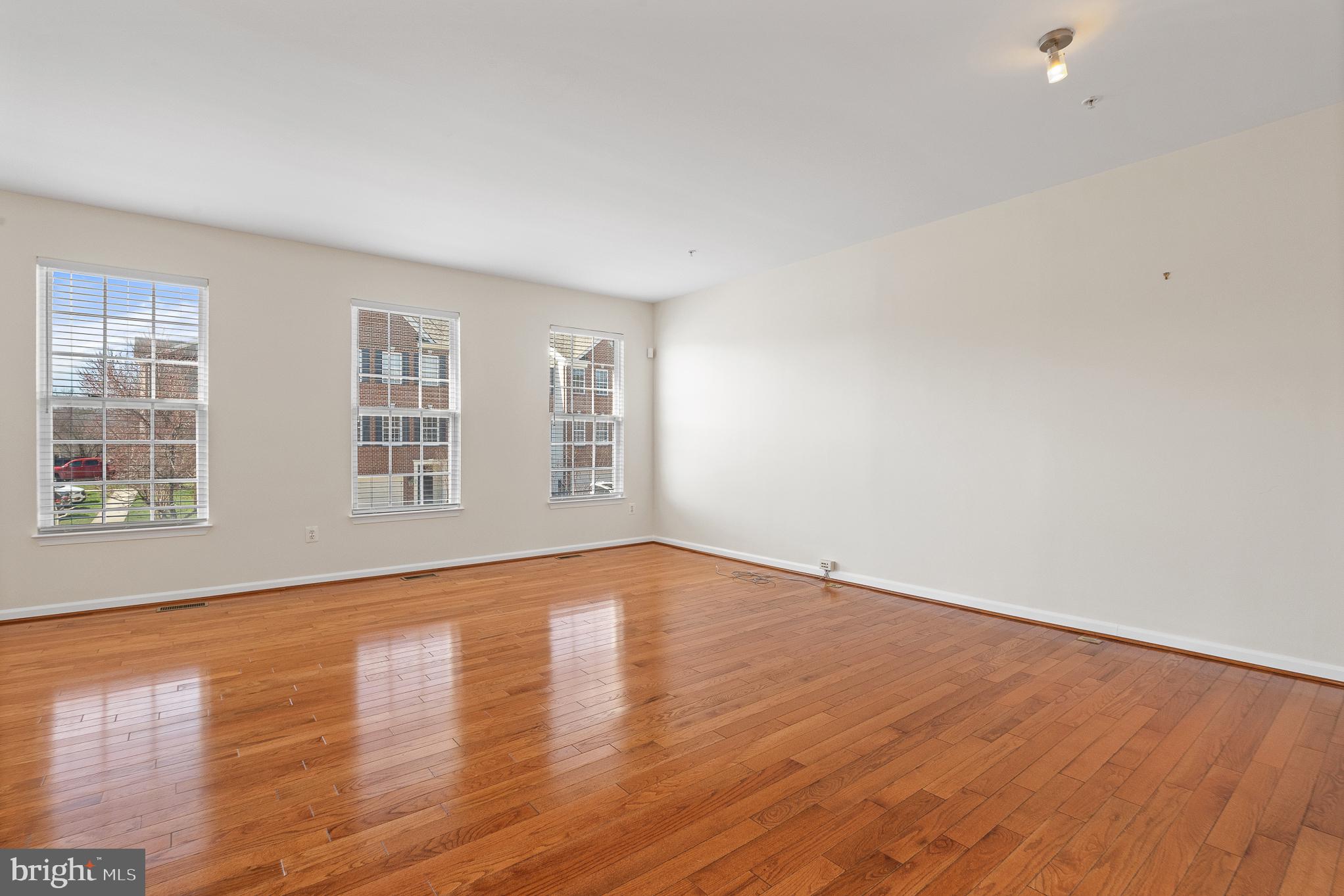 THE LANDINGS AT RIVER OAKS - Residential