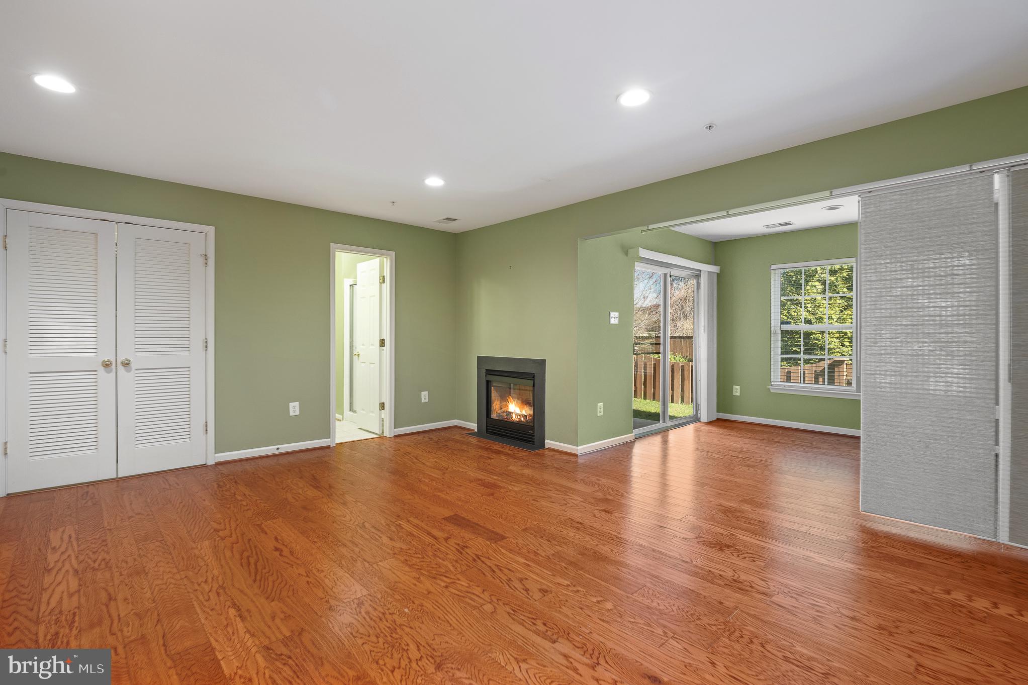 THE LANDINGS AT RIVER OAKS - Residential