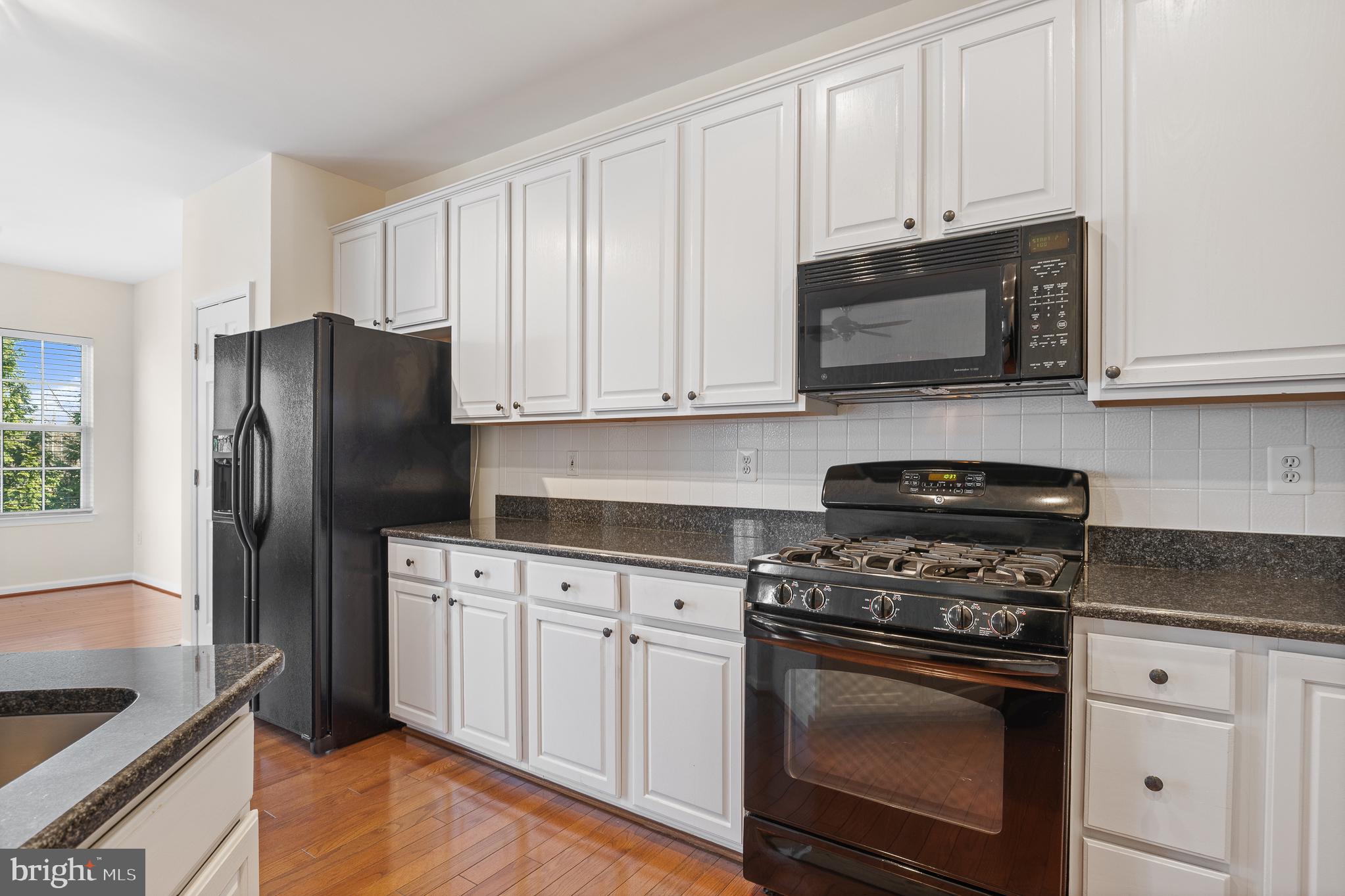 THE LANDINGS AT RIVER OAKS - Residential