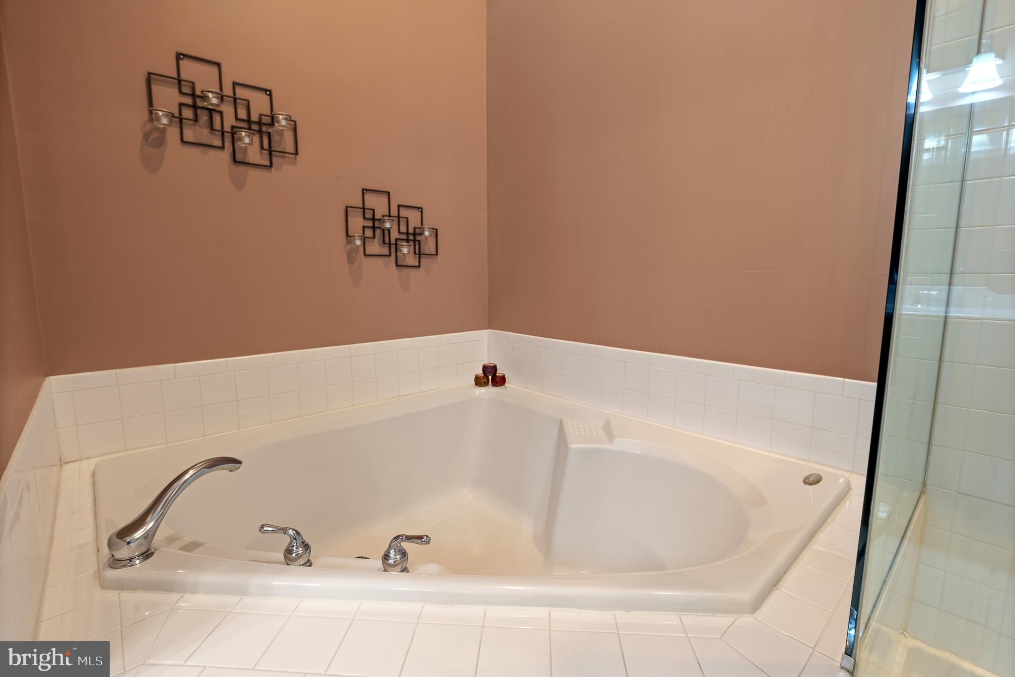 THE LANDINGS AT RIVER OAKS - Residential