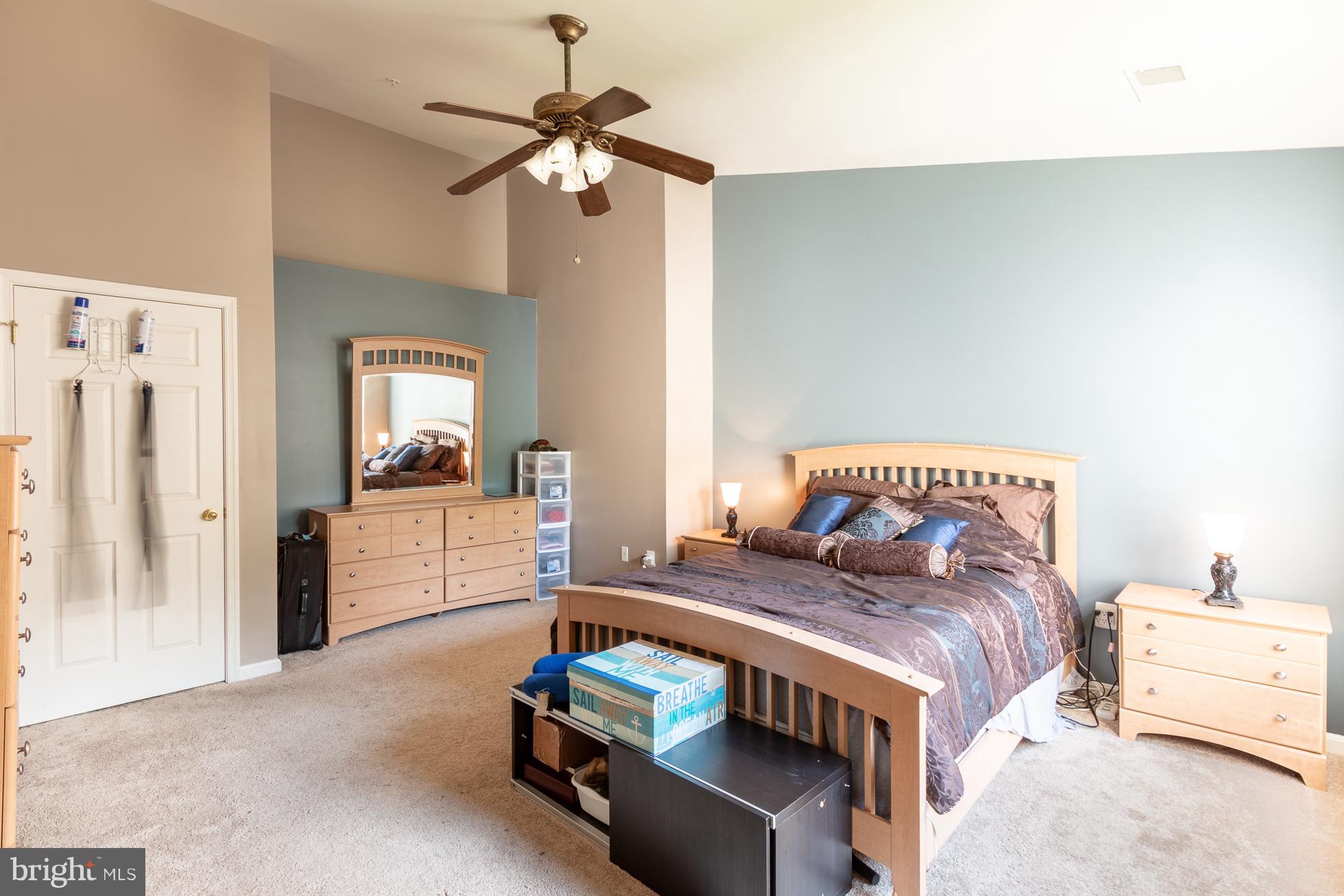 SEVEN OAKS - Residential