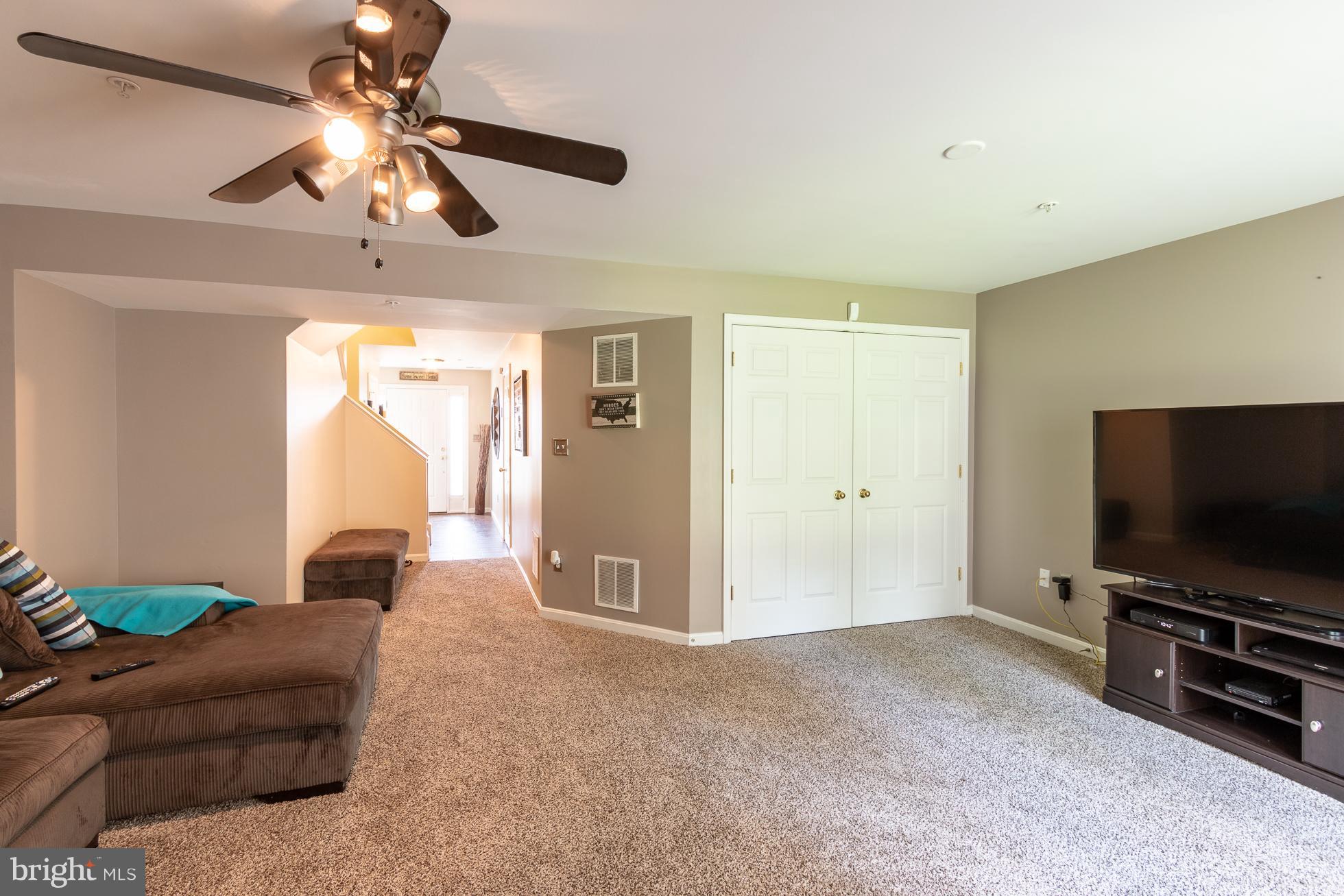 SEVEN OAKS - Residential