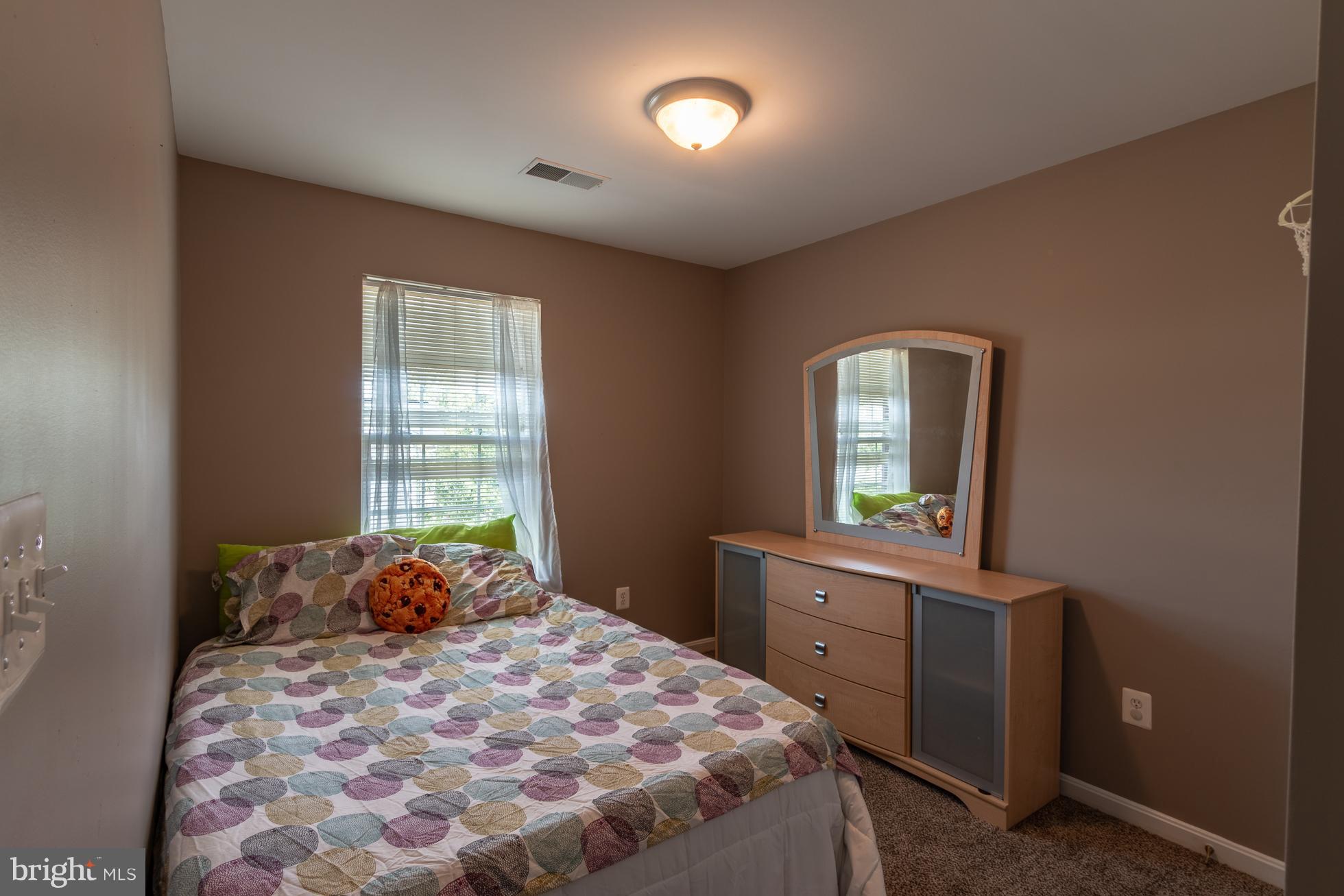 SEVEN OAKS - Residential