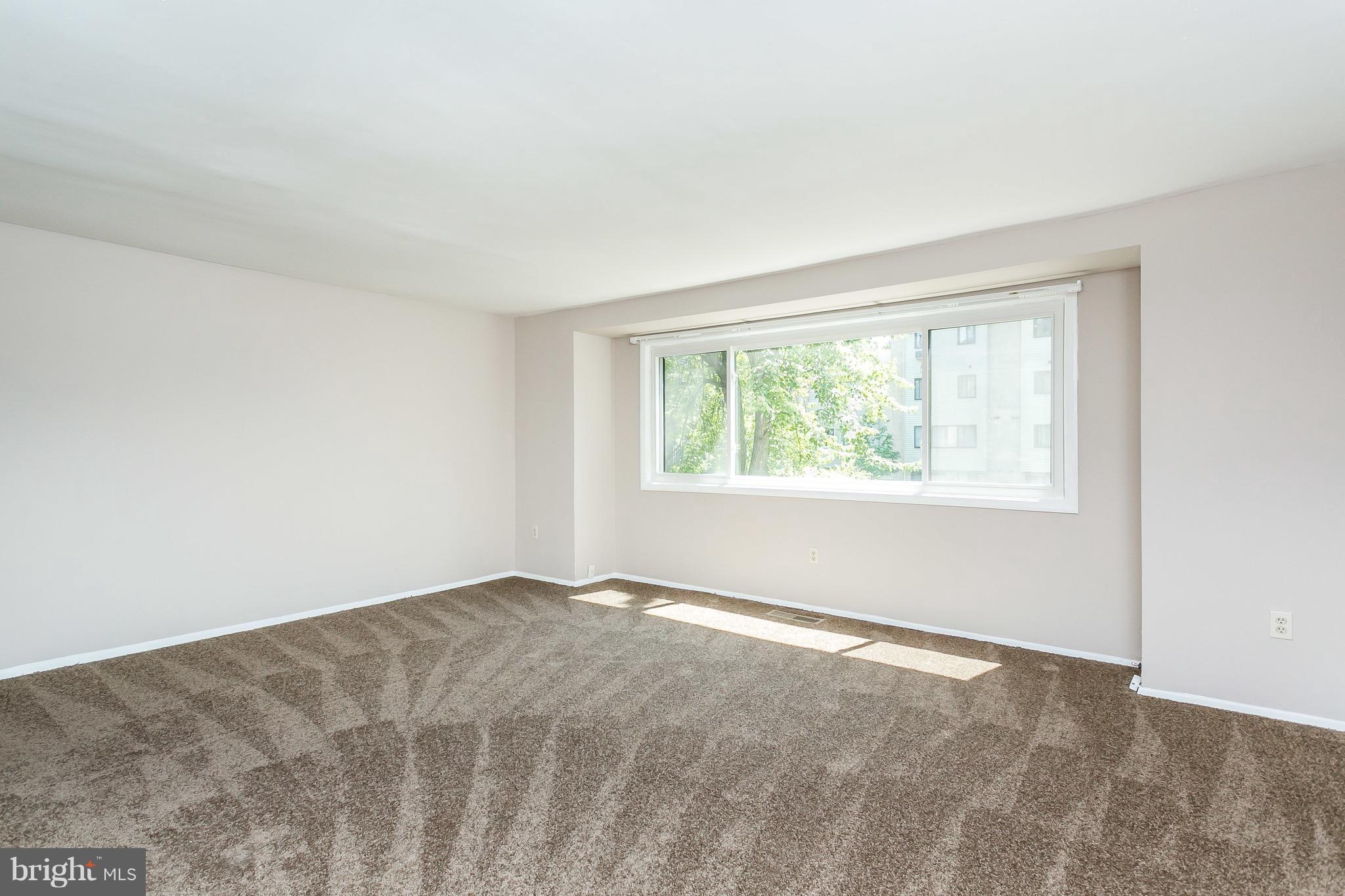 OAKLAND MILLS - Residential