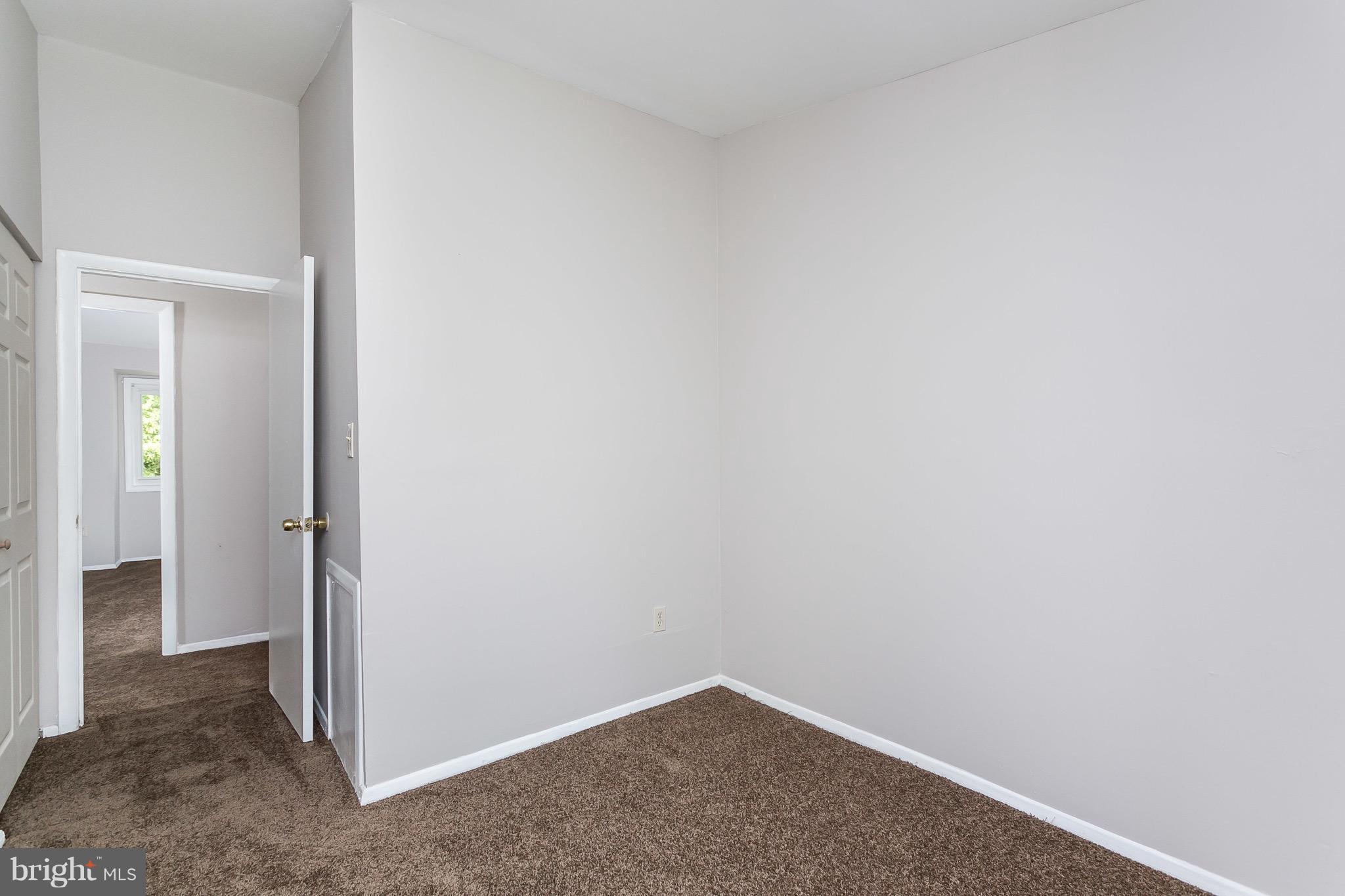 OAKLAND MILLS - Residential