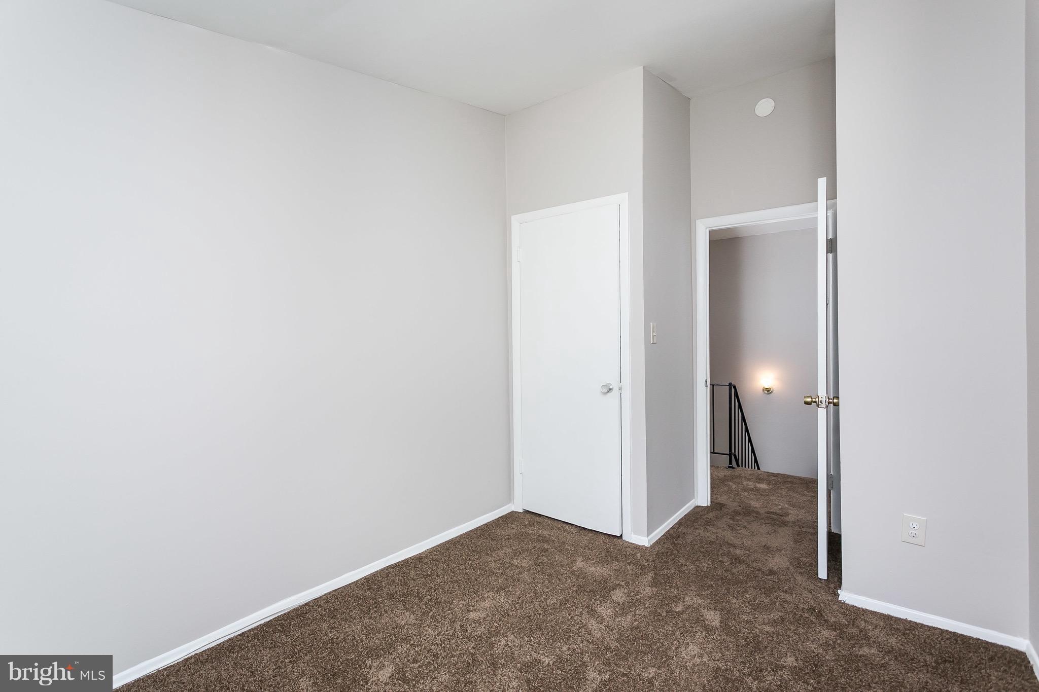 OAKLAND MILLS - Residential