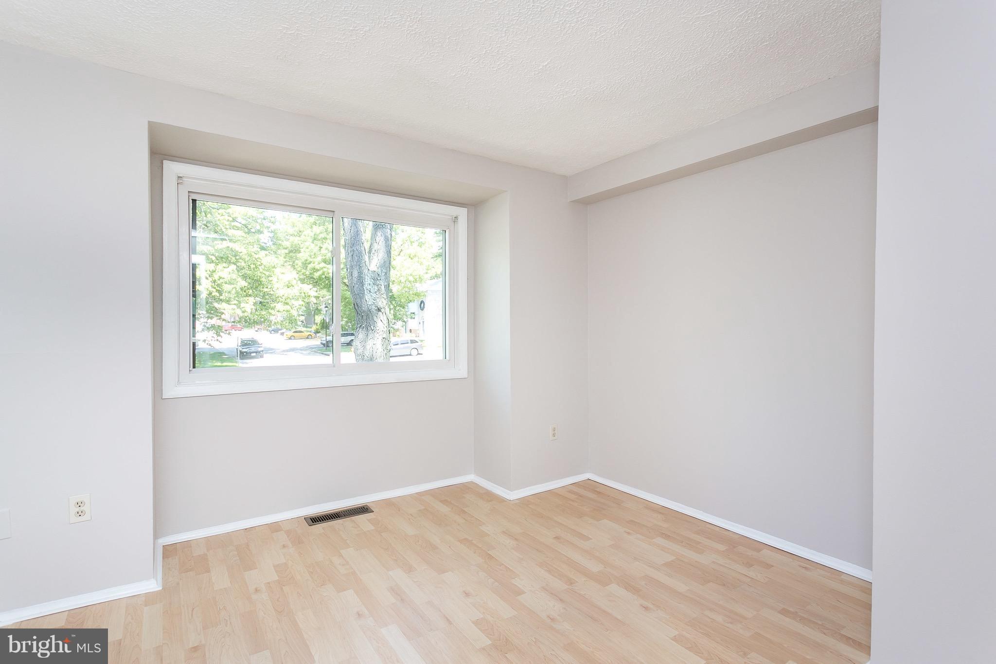 OAKLAND MILLS - Residential