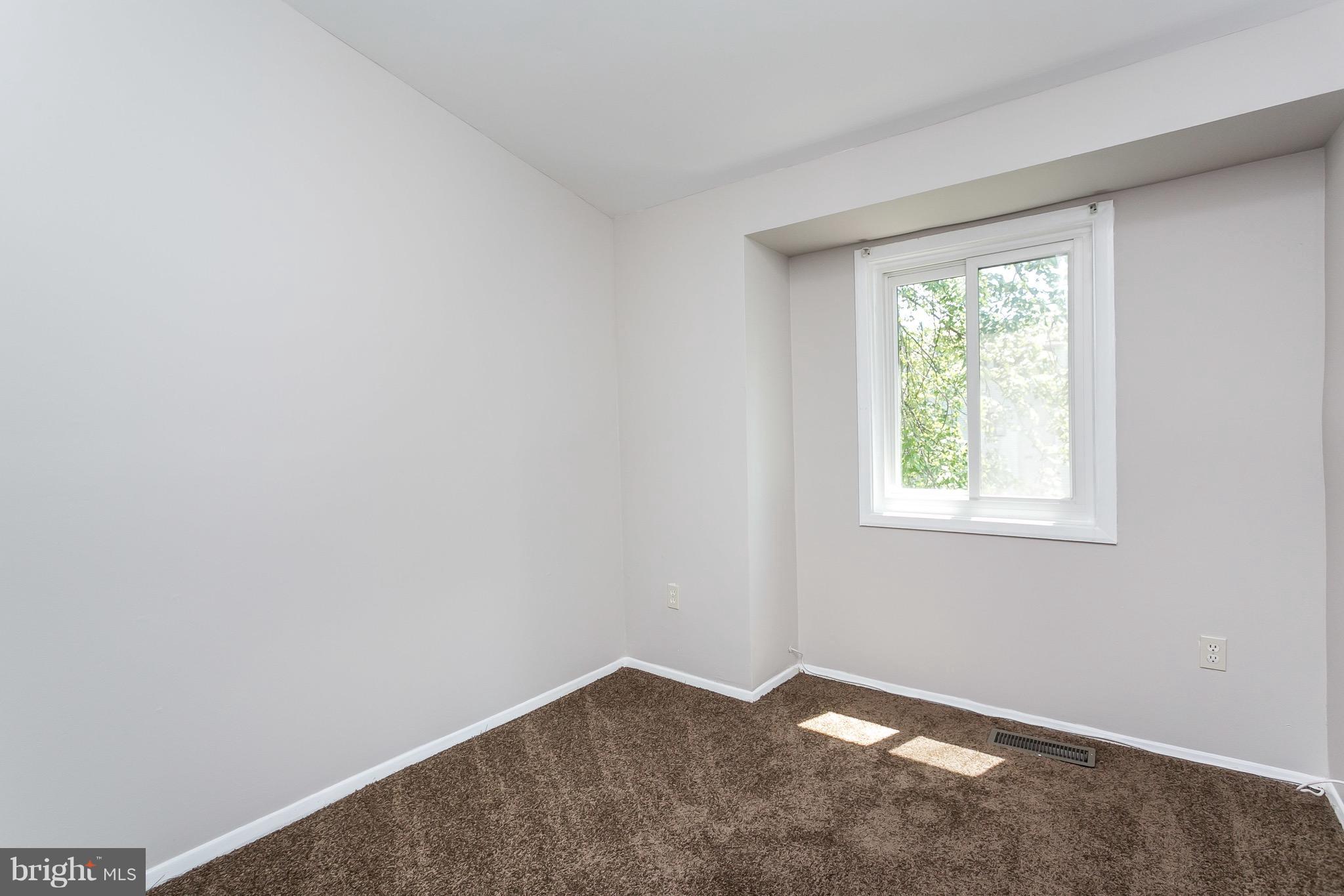 OAKLAND MILLS - Residential