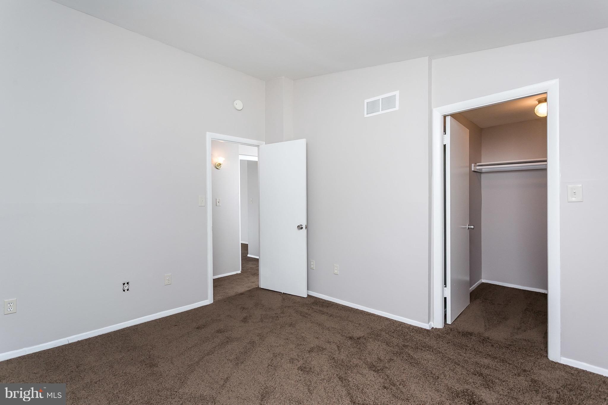 OAKLAND MILLS - Residential