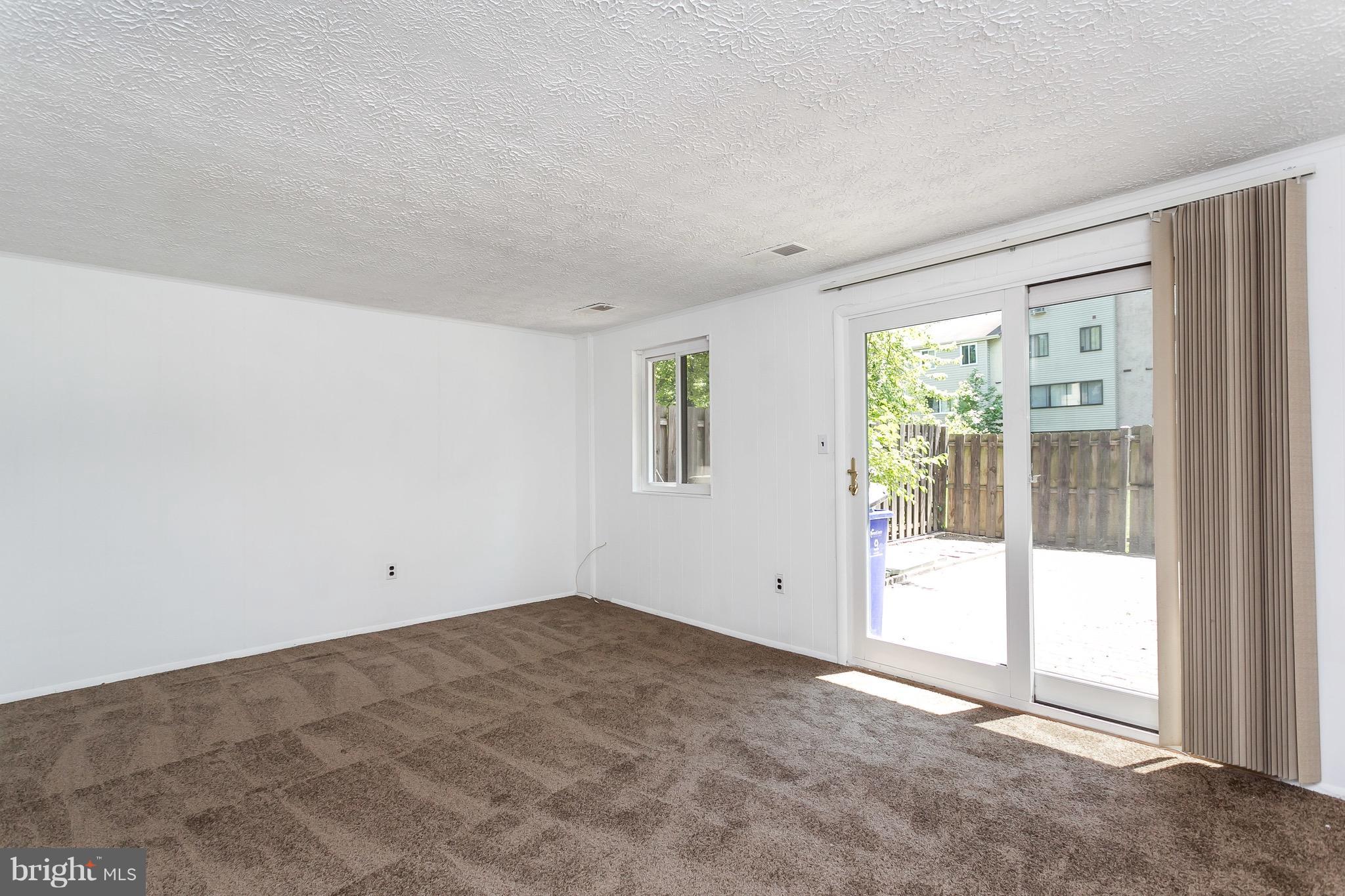 OAKLAND MILLS - Residential