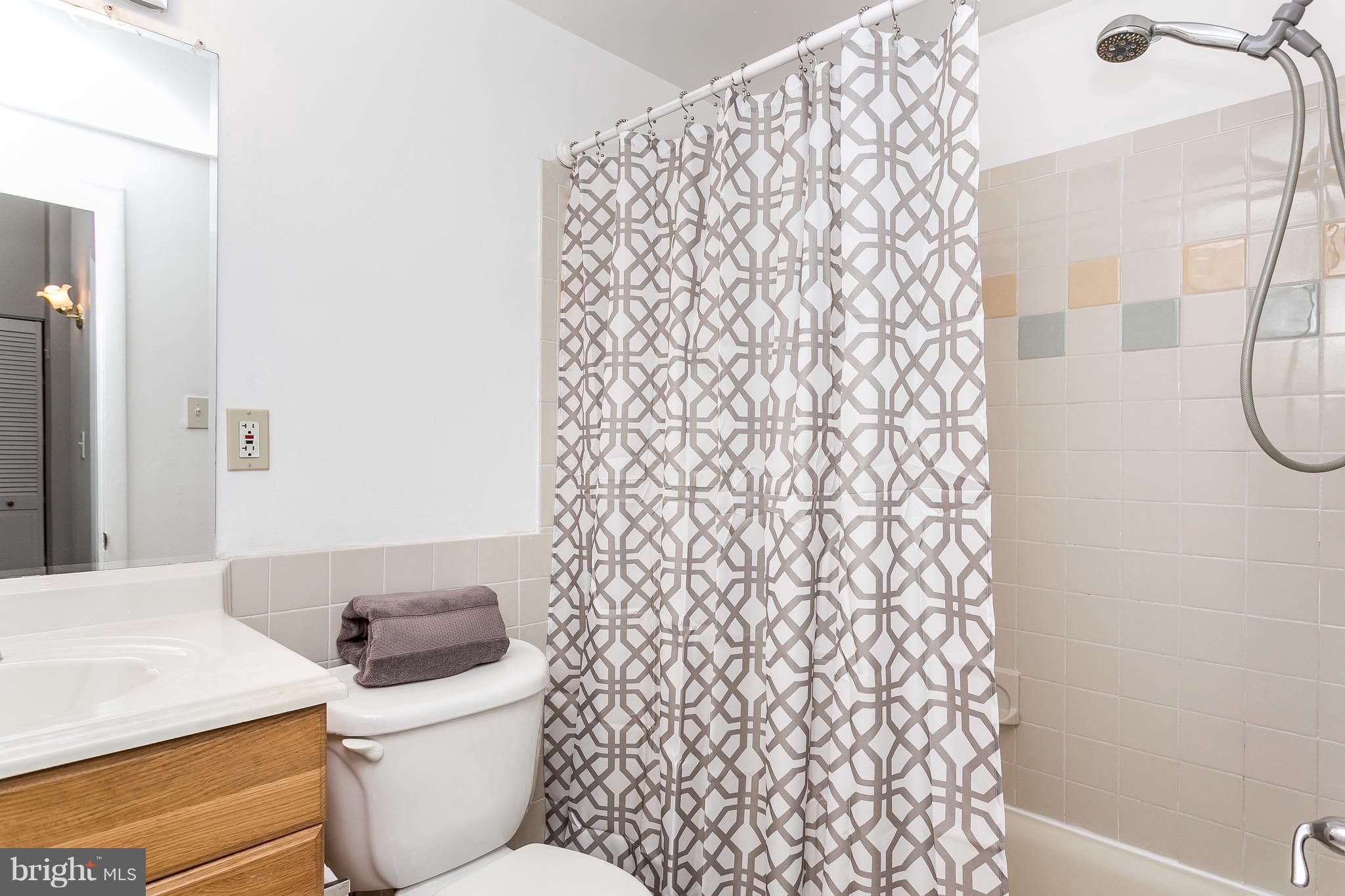 OAKLAND MILLS - Residential