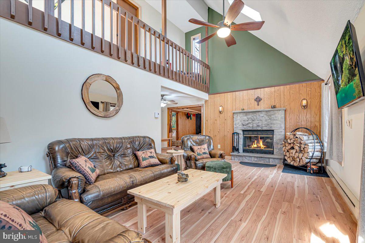 BRIER CREST WOODS - Residential
