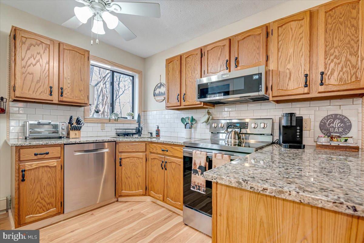 BRIER CREST WOODS - Residential