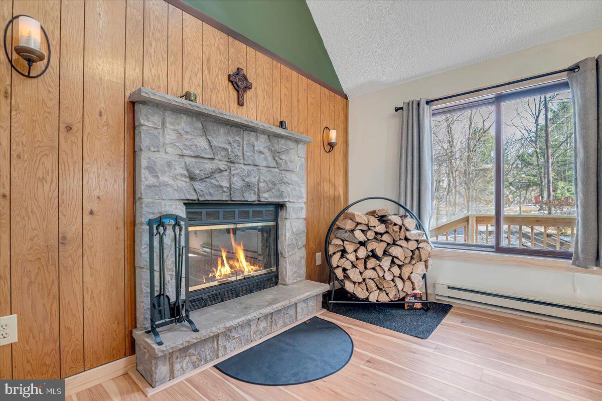 BRIER CREST WOODS - Residential
