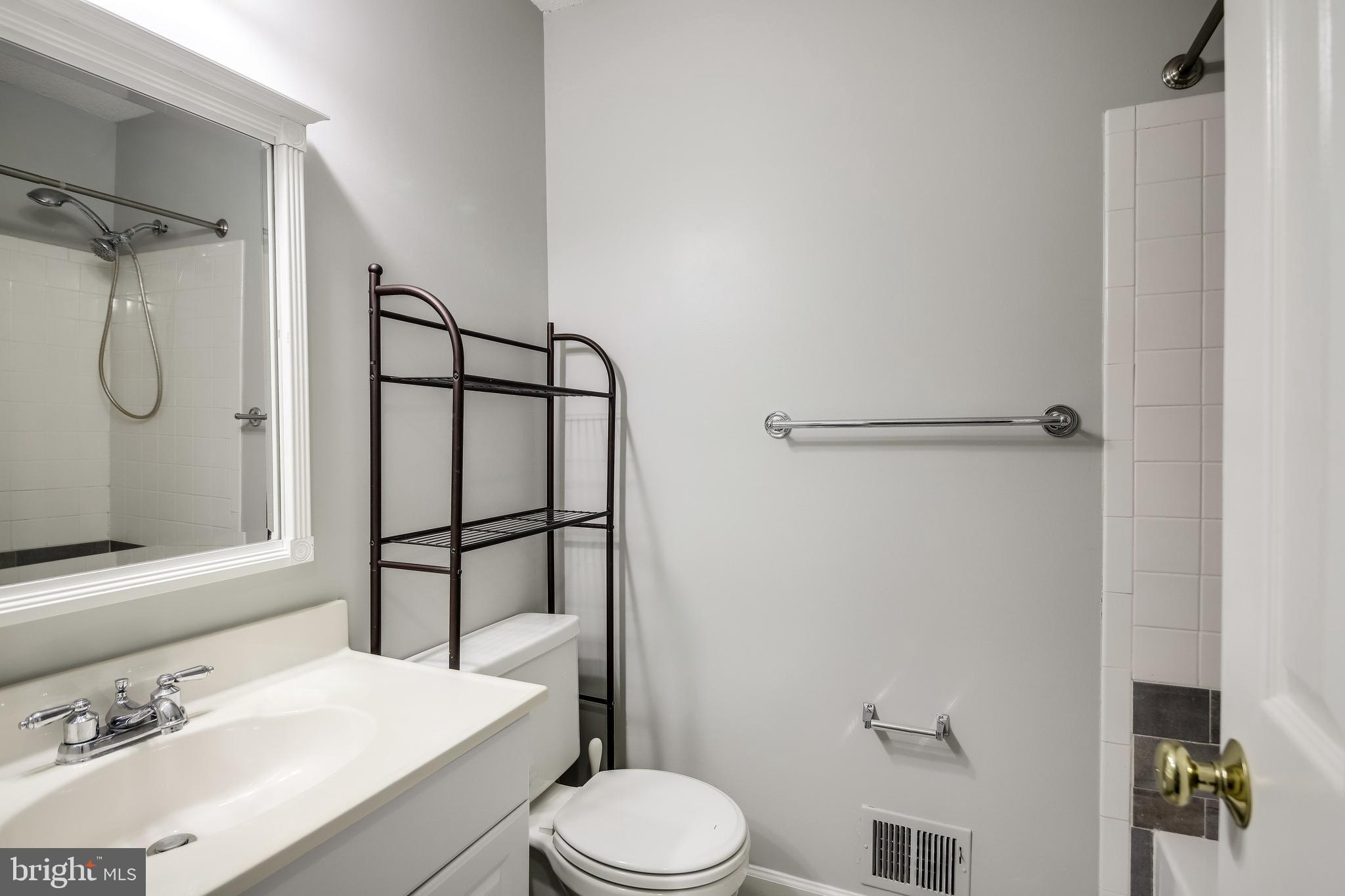 OAK TREE - Residential Lease