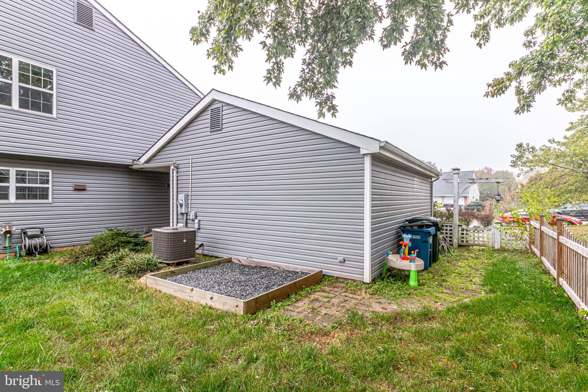 OAK TREE - Residential Lease