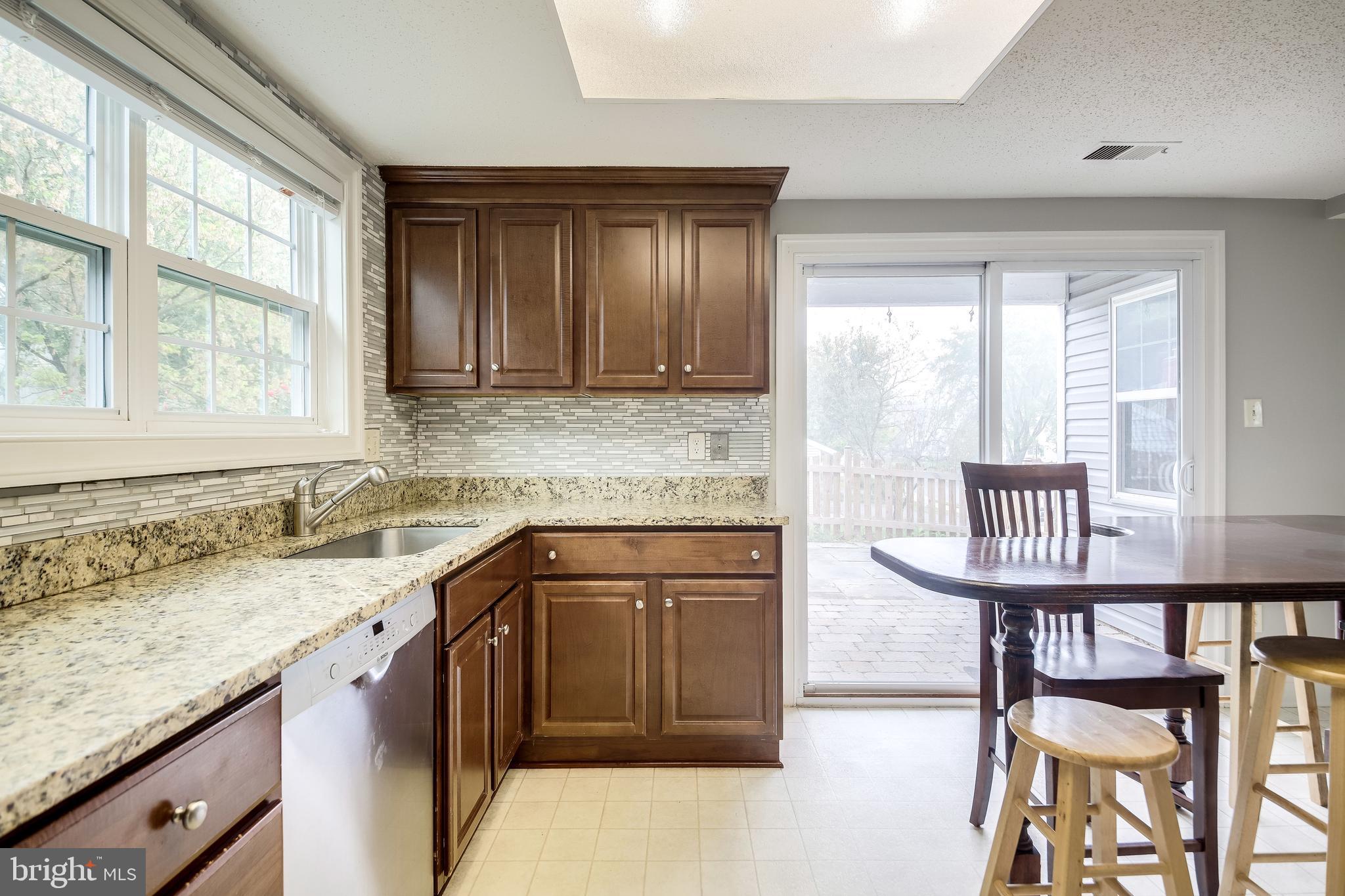 OAK TREE - Residential Lease