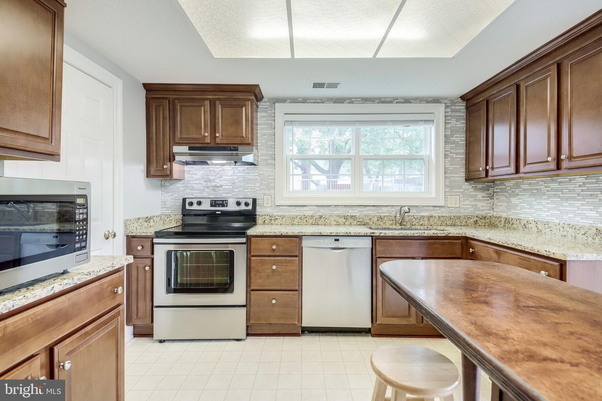 OAK TREE - Residential Lease