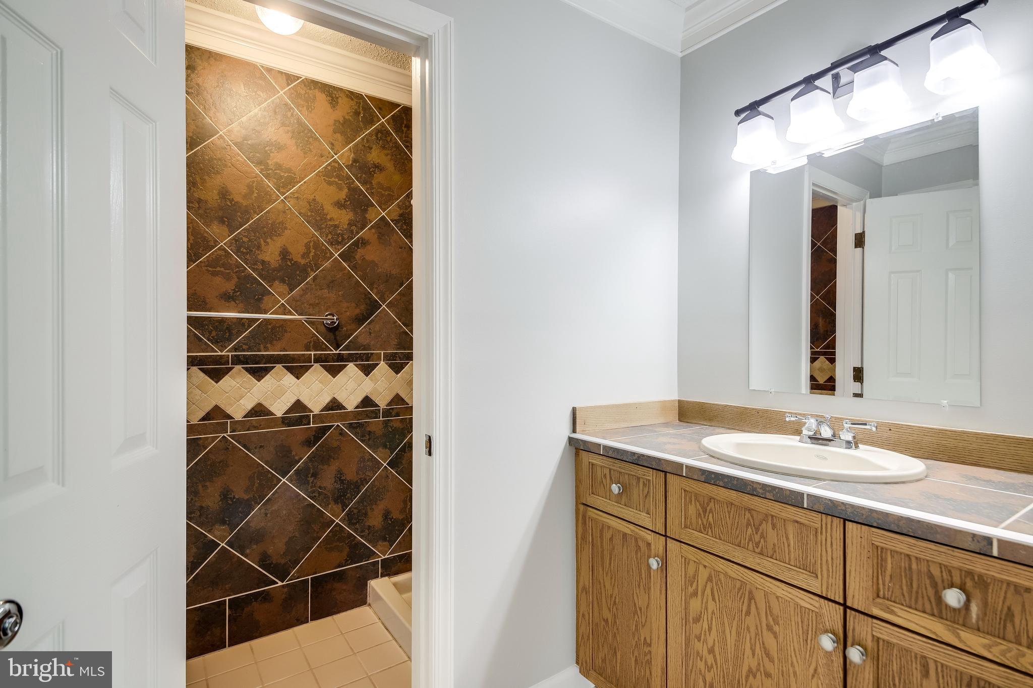 OAK TREE - Residential Lease