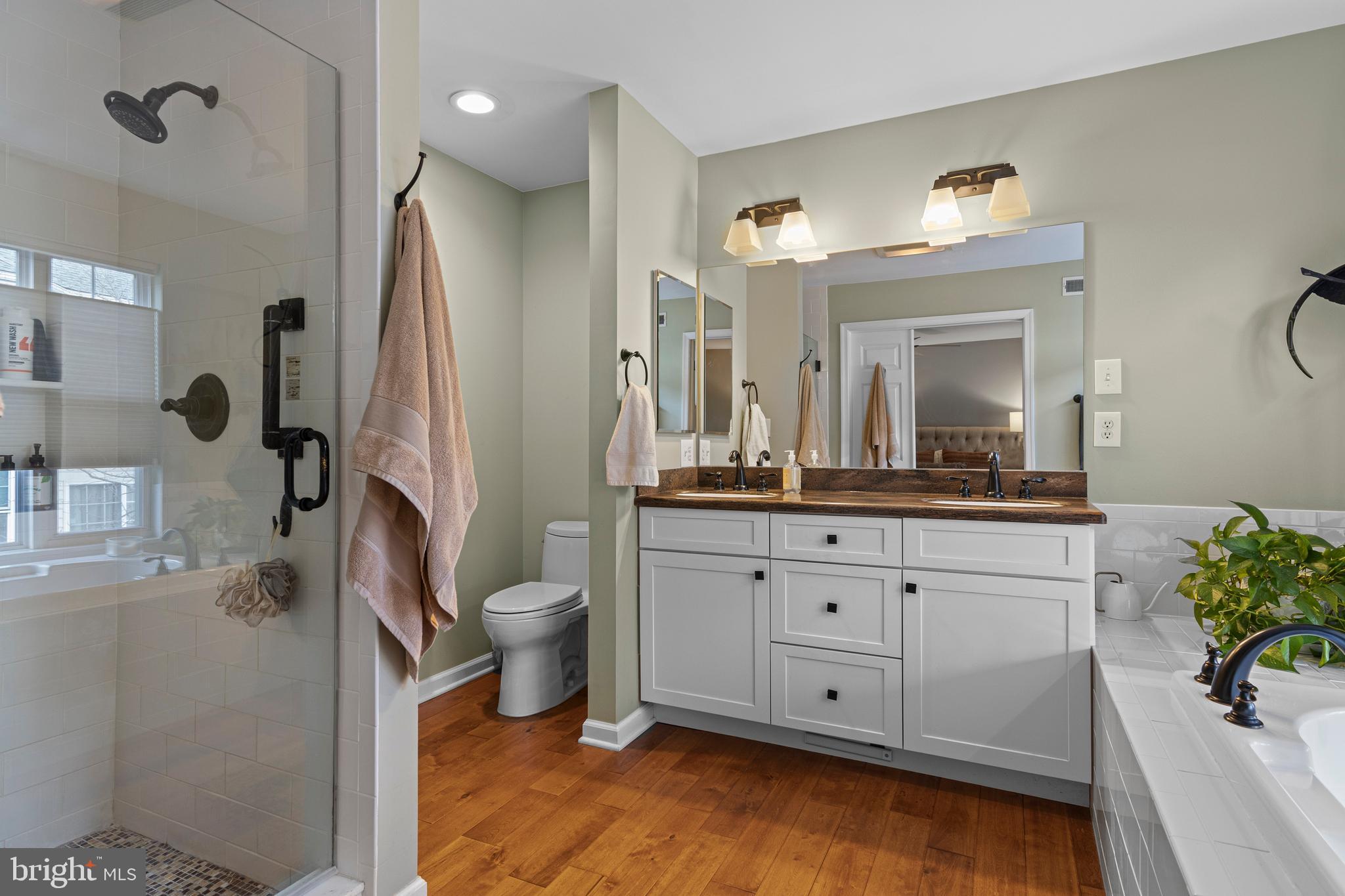 SWARTHMORE VLG GRN - Residential