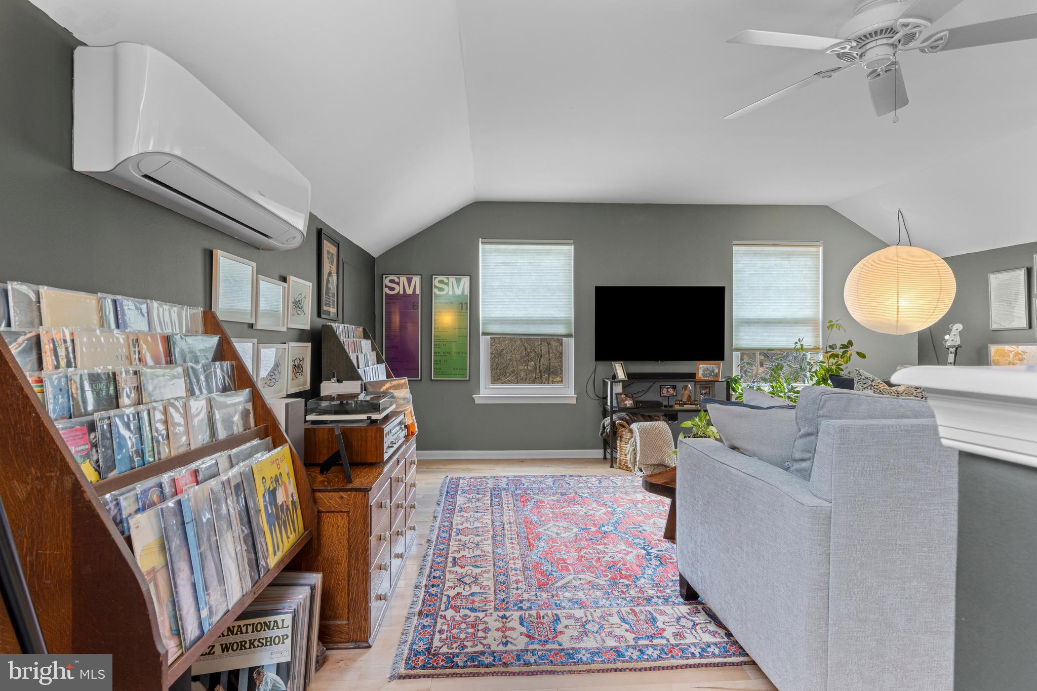 SWARTHMORE VLG GRN - Residential