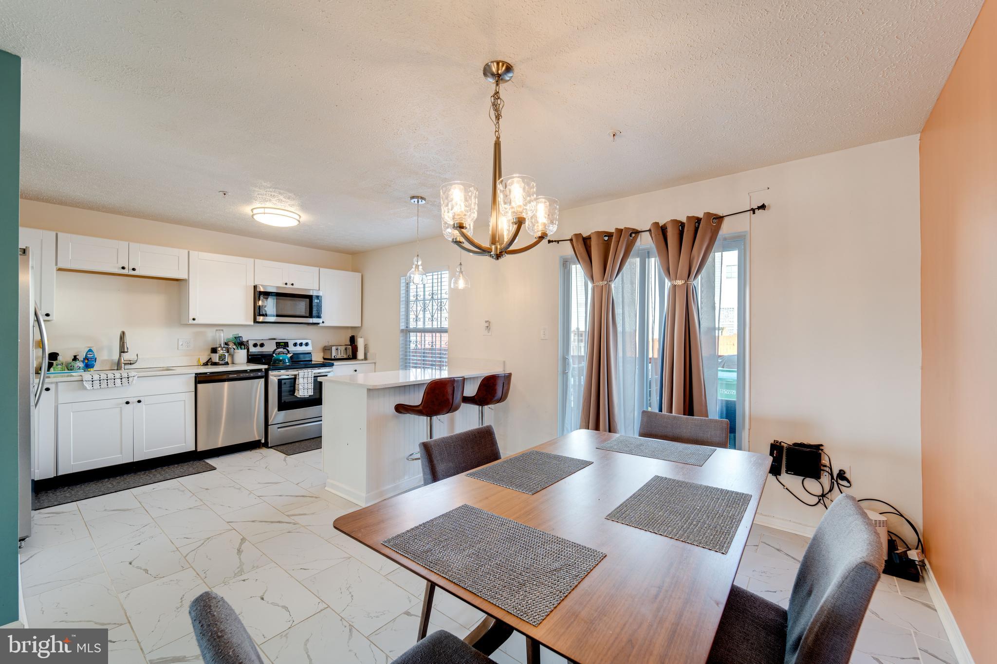 ROYAL PLAZA - Residential